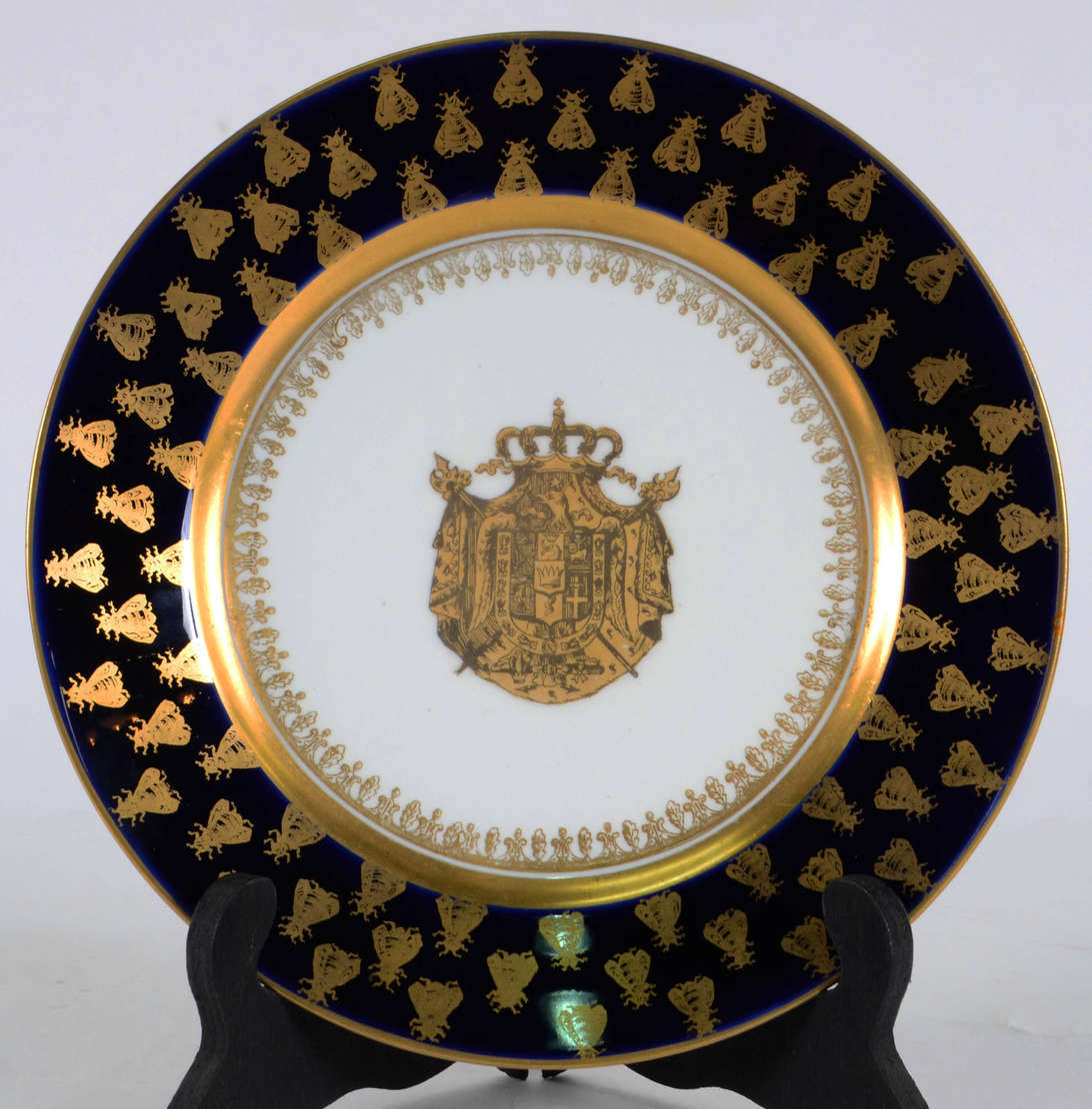 Prato brasonado – serviço de Napoleão III – Porcelana de Sèvres –... - foto 1 de 2