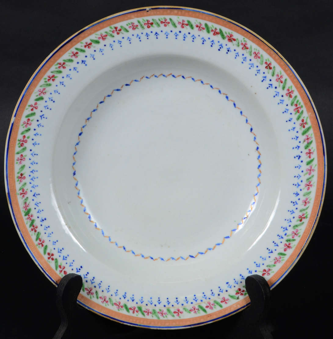 Cia das Índias -prato fundo - porcelana chinesa com esmaltes "... - foto 1 de 2