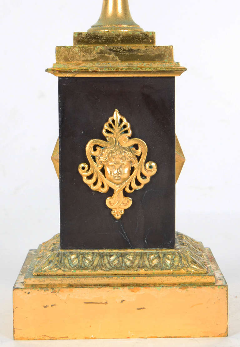 Par de candelabros neo clássicos – três velas cada – Bronze em negro... - foto 4 de 5