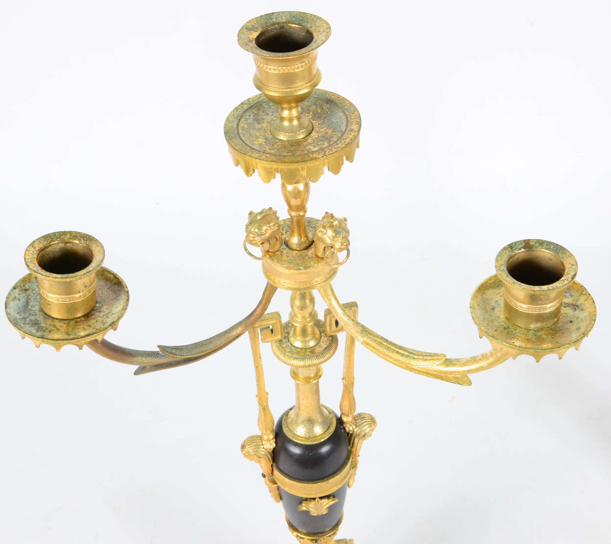 Par de candelabros neo clássicos – três velas cada – Bronze em negro... - foto 5 de 5
