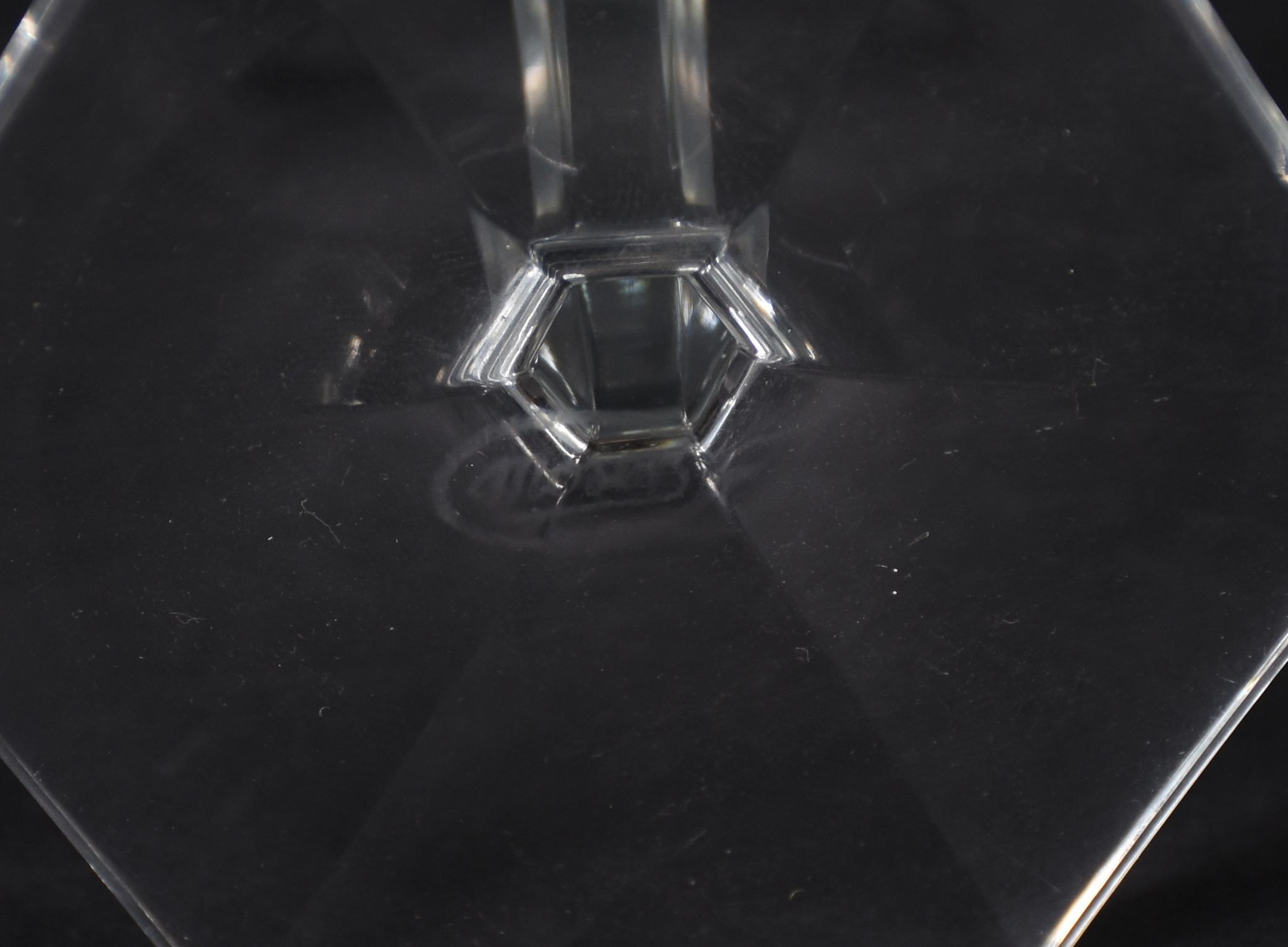 Vinte e seis taças para champagne em diversos modelos de cristal . - foto 3 de 3