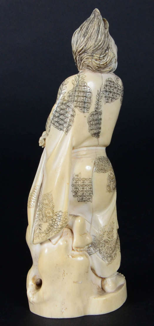 LI TINUAI - Escultura japonesa em marfim - representa um dois oito... - foto 2 de 4