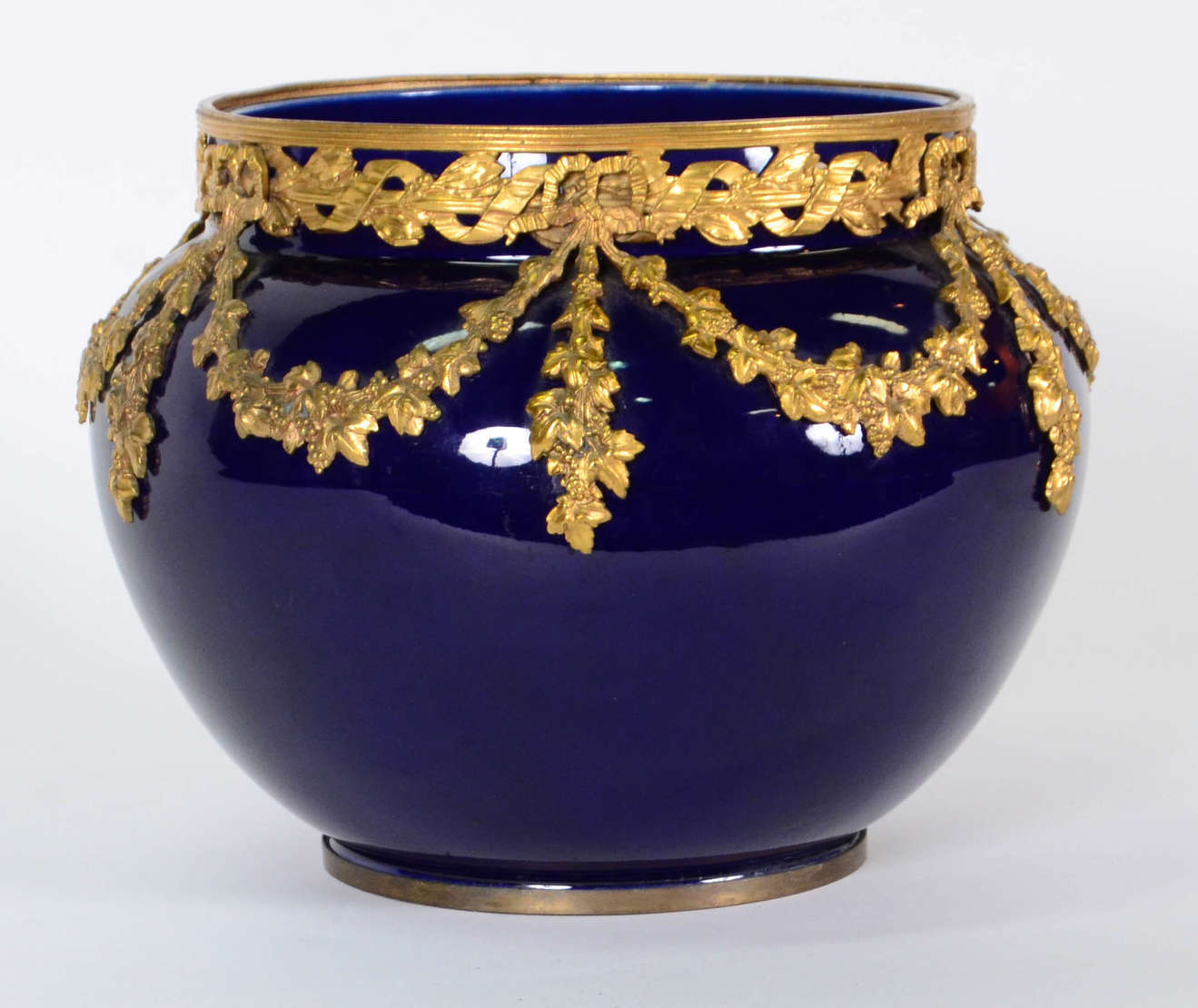 Cachepot – Faiança de Sèvres – Decoração em esmalte azul cobalto e... - foto 1 de 2