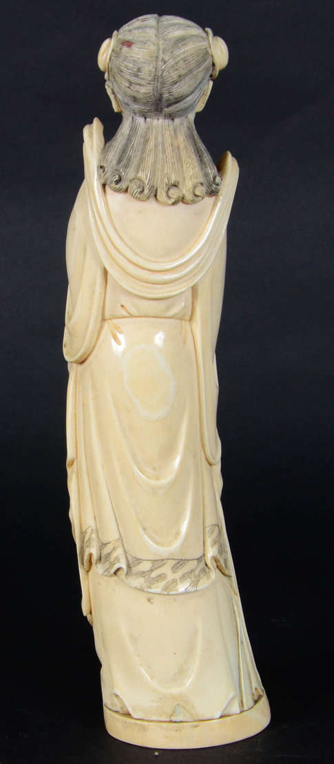 Dama chinesa – Escultura em marfim asiático representando figura... - foto 2 de 3