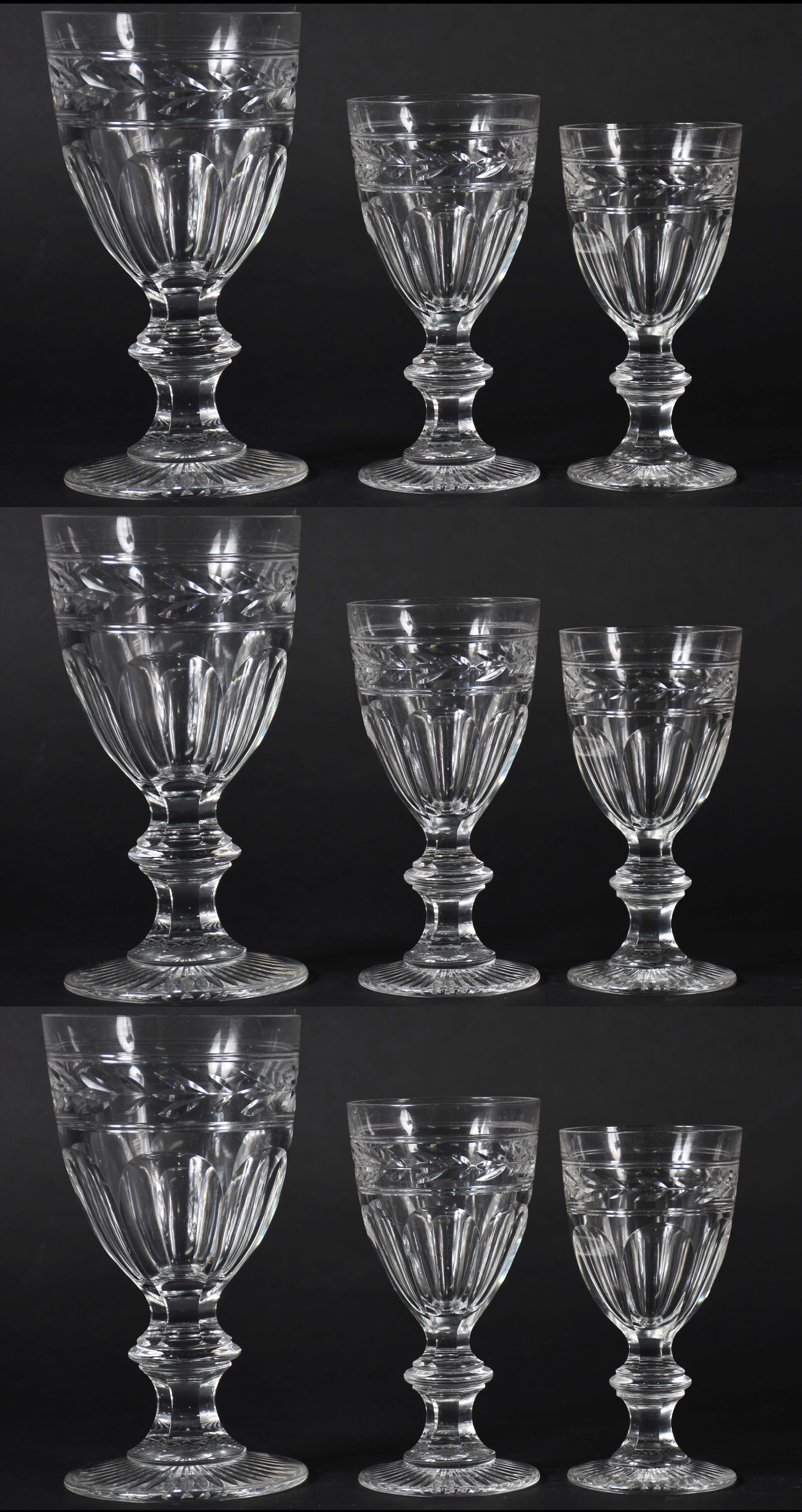 Serviço de cristal sendo 7 taças para água, 5 para vinho tinto e 8... - foto 1 de 4