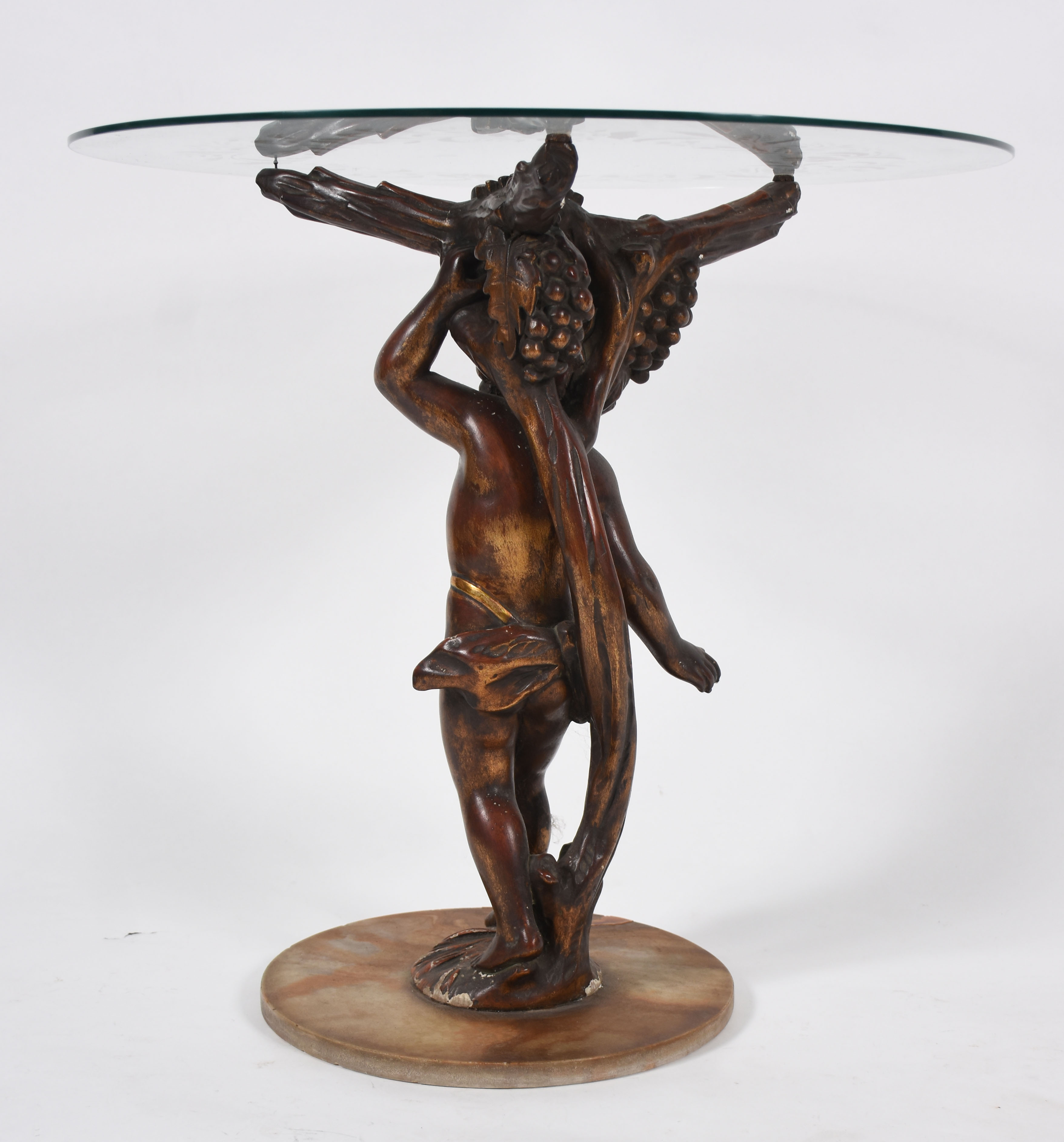 Mesa com base na forma de anjo em madeira entalhada e patinada de... - foto 3 de 6