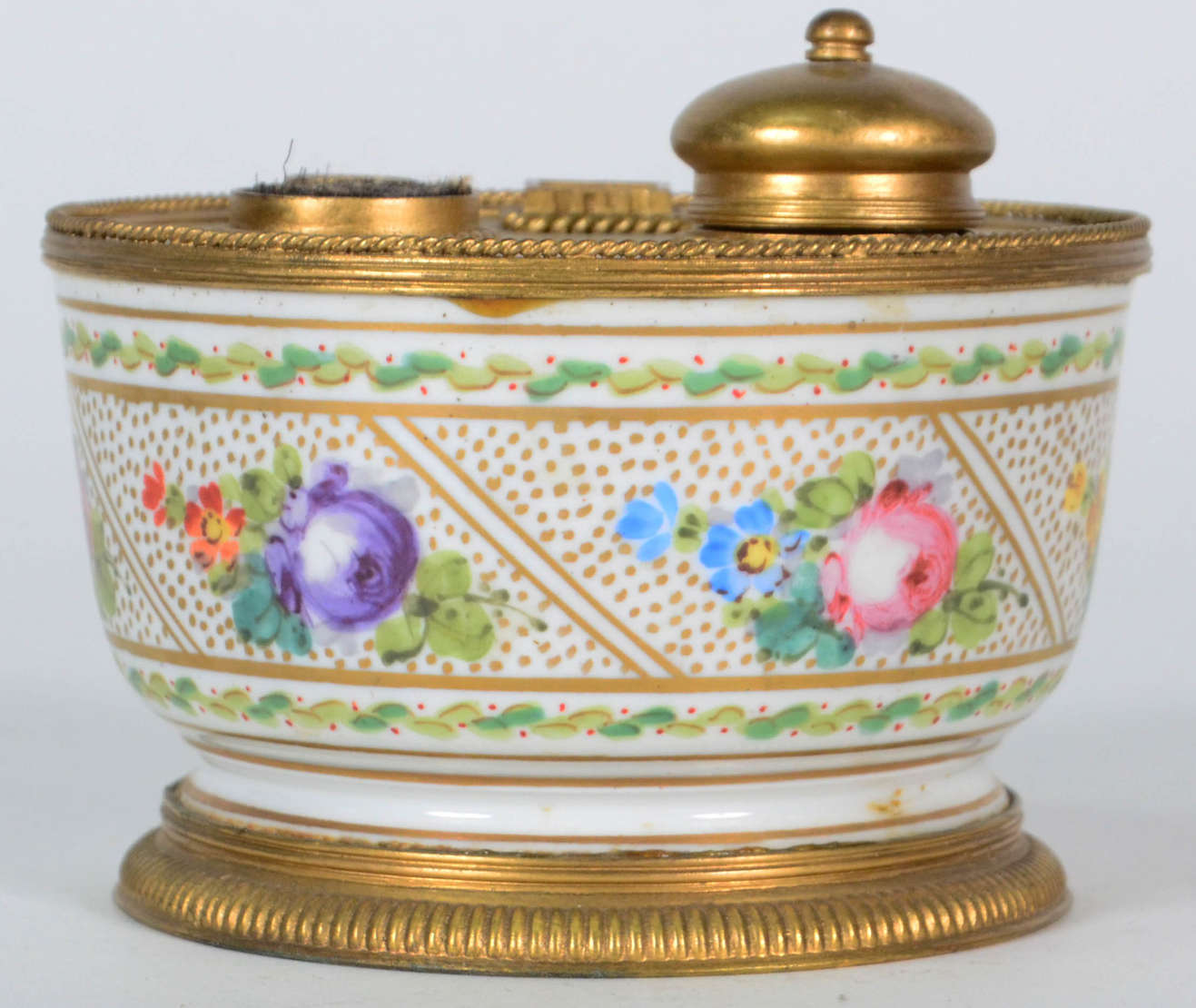 Tinteiro – Porcelana de Sèvres com base e tampo em metal dourado a... - foto 2 de 3