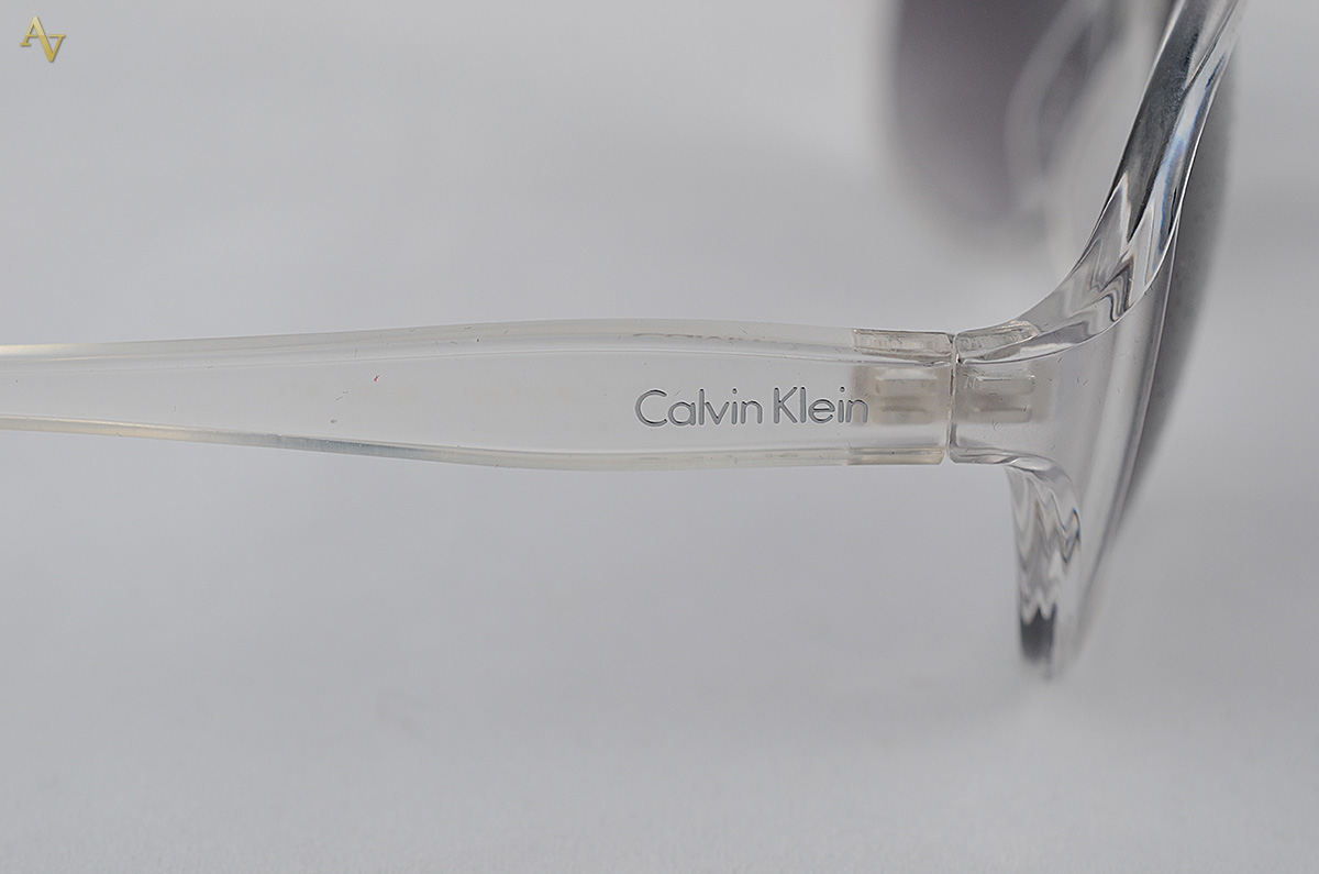 CALVIN KLEIN - Óculos escuros feminino - estojo original. - foto 3 de 3