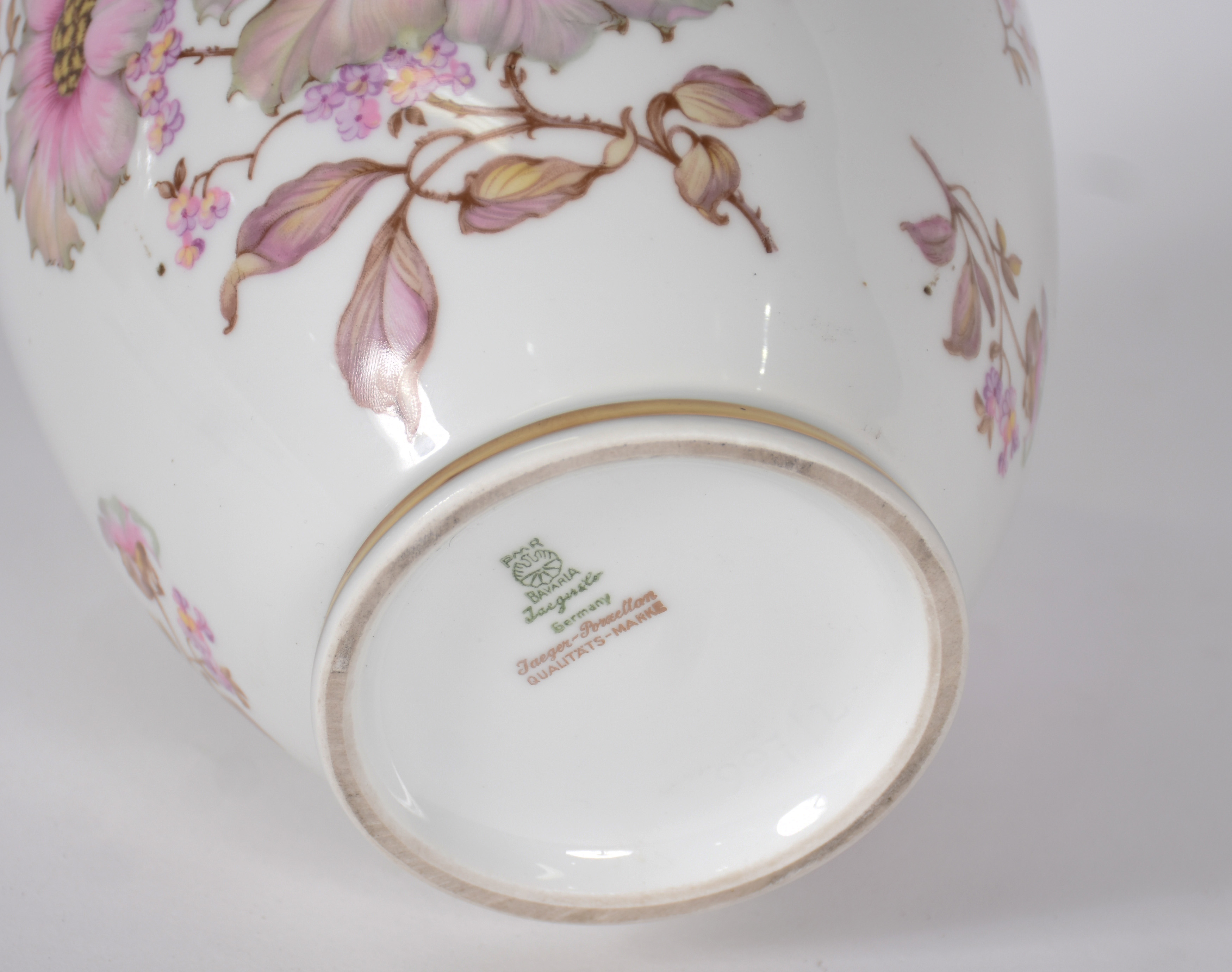 Vaso de porcelana Alemã da Bavária, "Jaegger Porcellan", decorada com... - foto 3 de 3