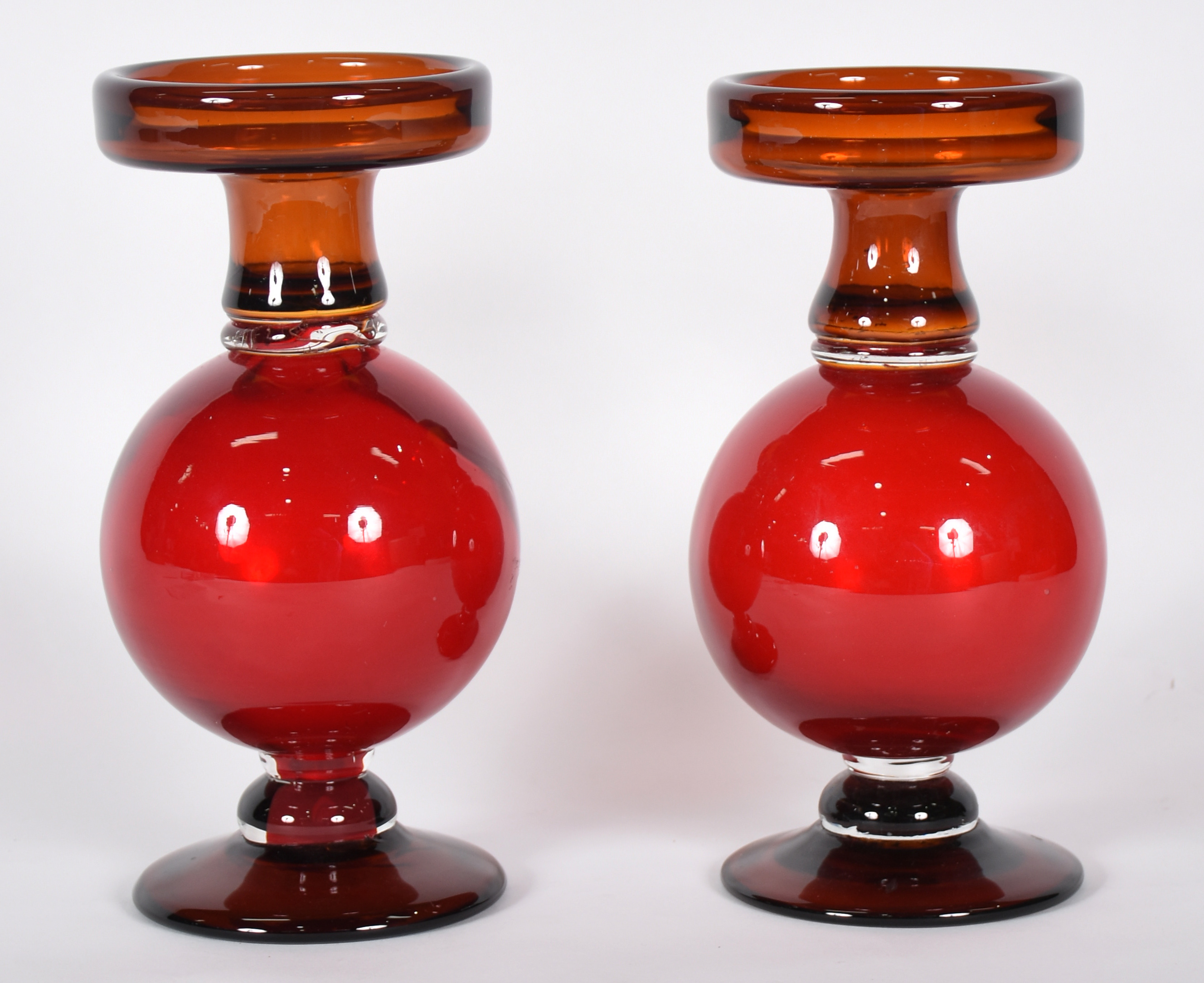 Par de castiçais de Murano na cor vermelho e âmbar . - foto 3 de 3