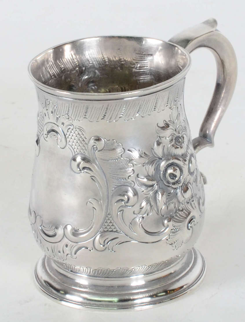 Mug Guilherme IV – (caneca) – Prata lnglesa repuxada e cinzelada –... - foto 2 de 3