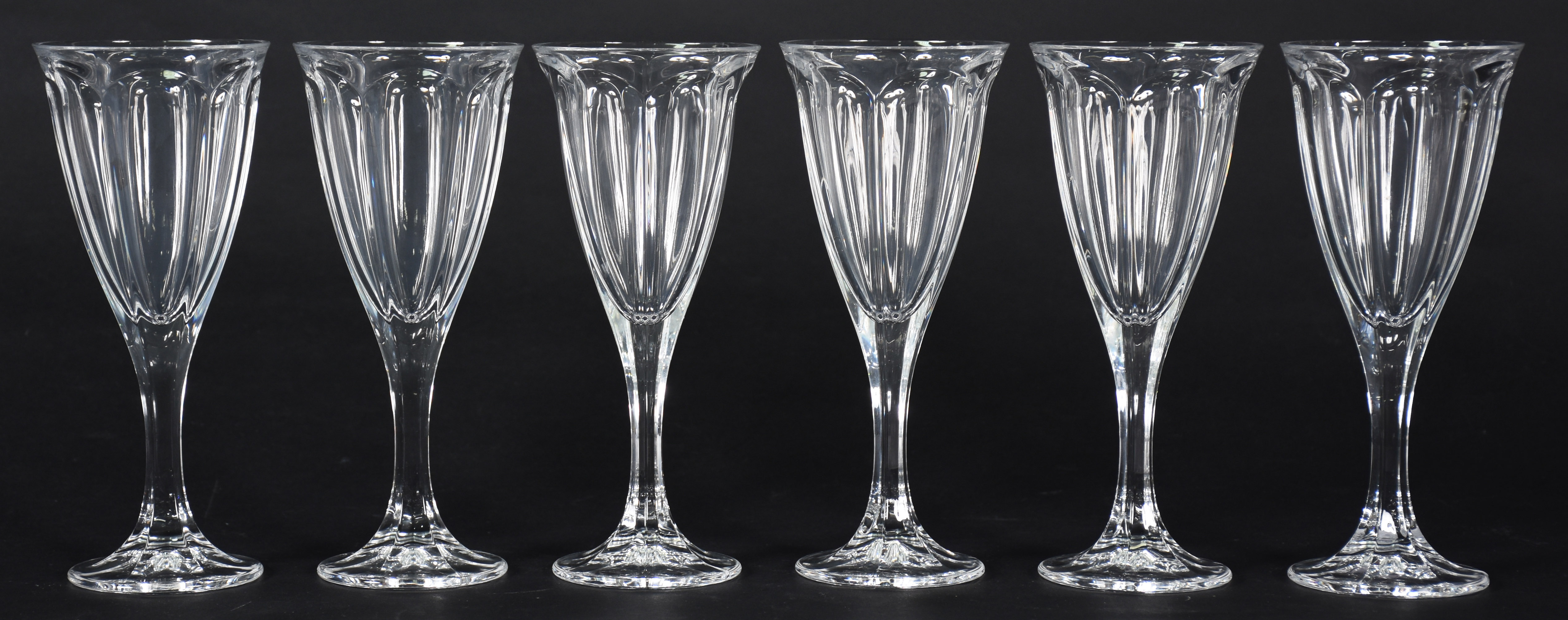 Seis taças de cristal da Bohemia 245 ml - foto 1 de 3