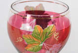 Licoreira  com 5 cálices  , decorada com cachos... - Licoreira  com 5 cálices  , decorada com cachos de uva .