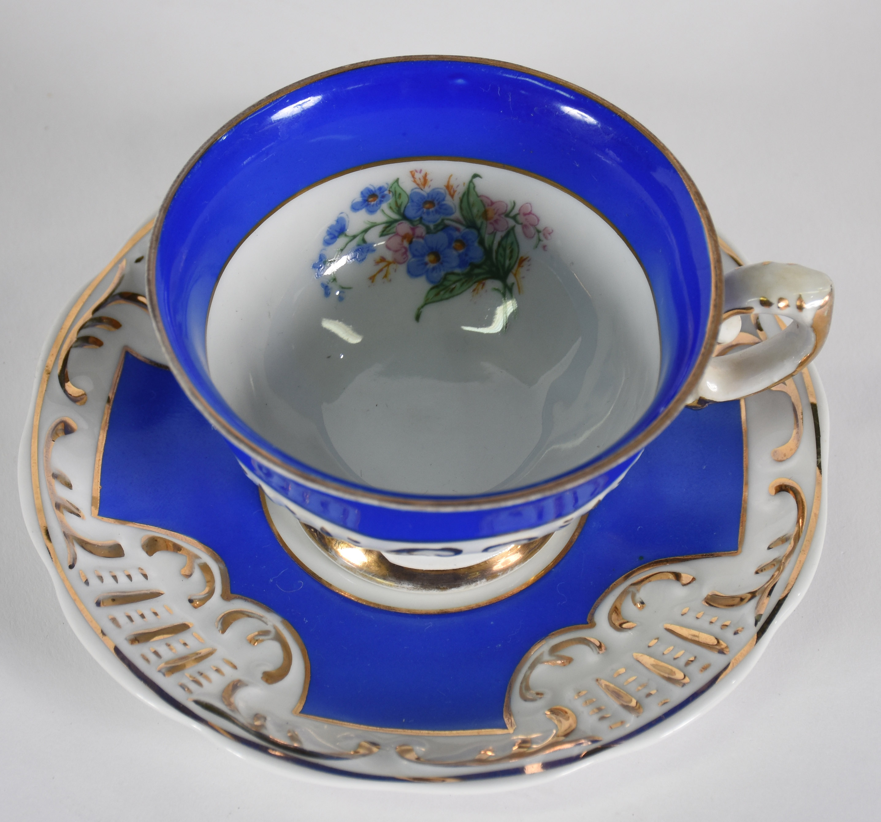 Aparelho de chá de porcelana Schmidt, ricamente decorado com faixas... - foto 3 de 5