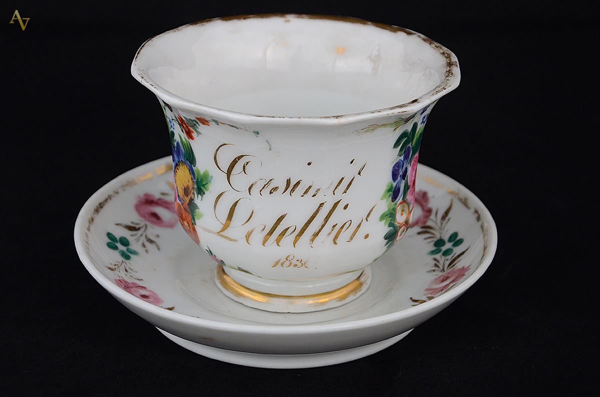 Xícara de porcelana Velho Paris século XIX para chocolate. - foto 2 de 2