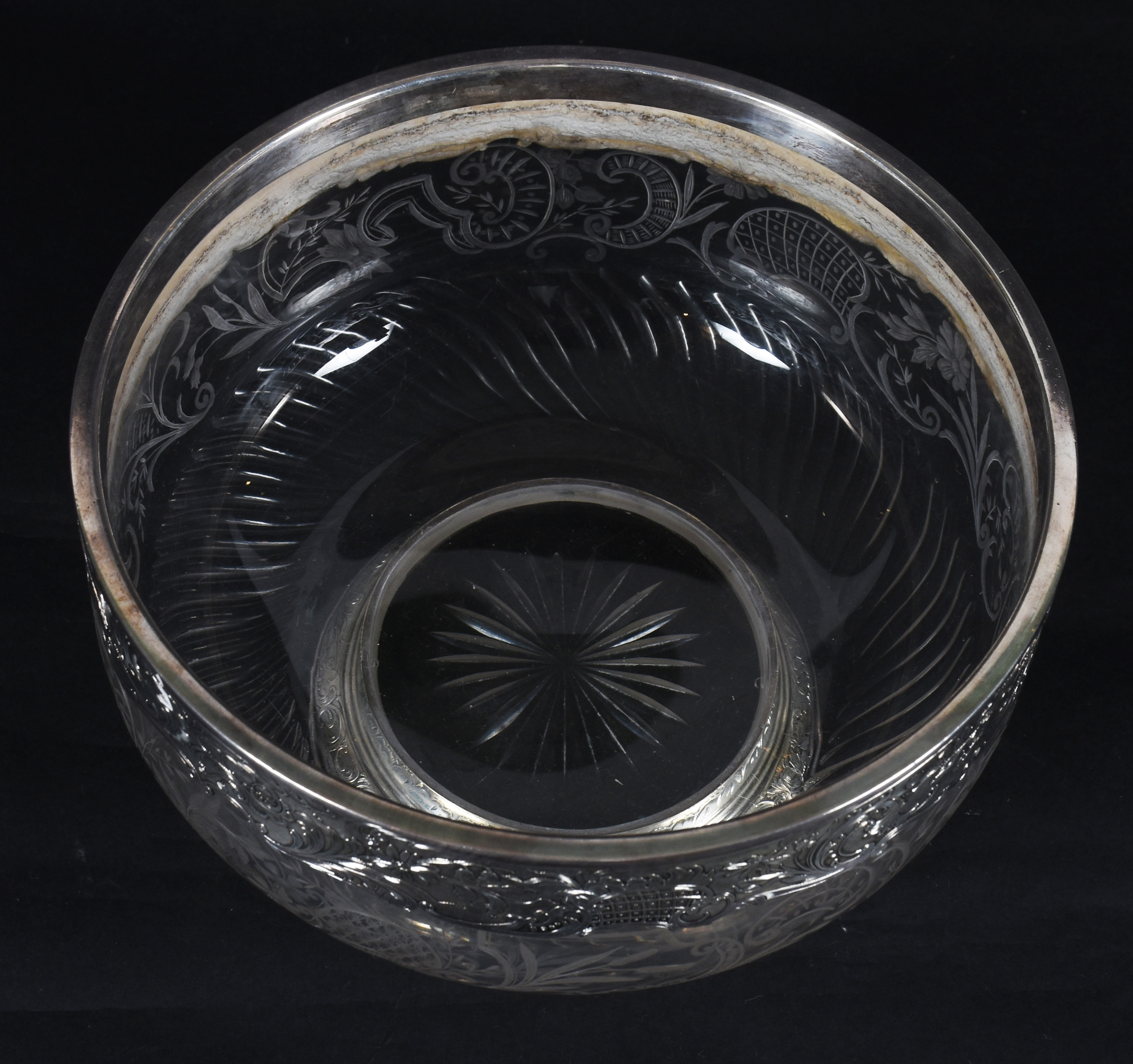 Saladeira – Cristal francês Baccarat no bojo – Prata francesa na... - foto 2 de 4