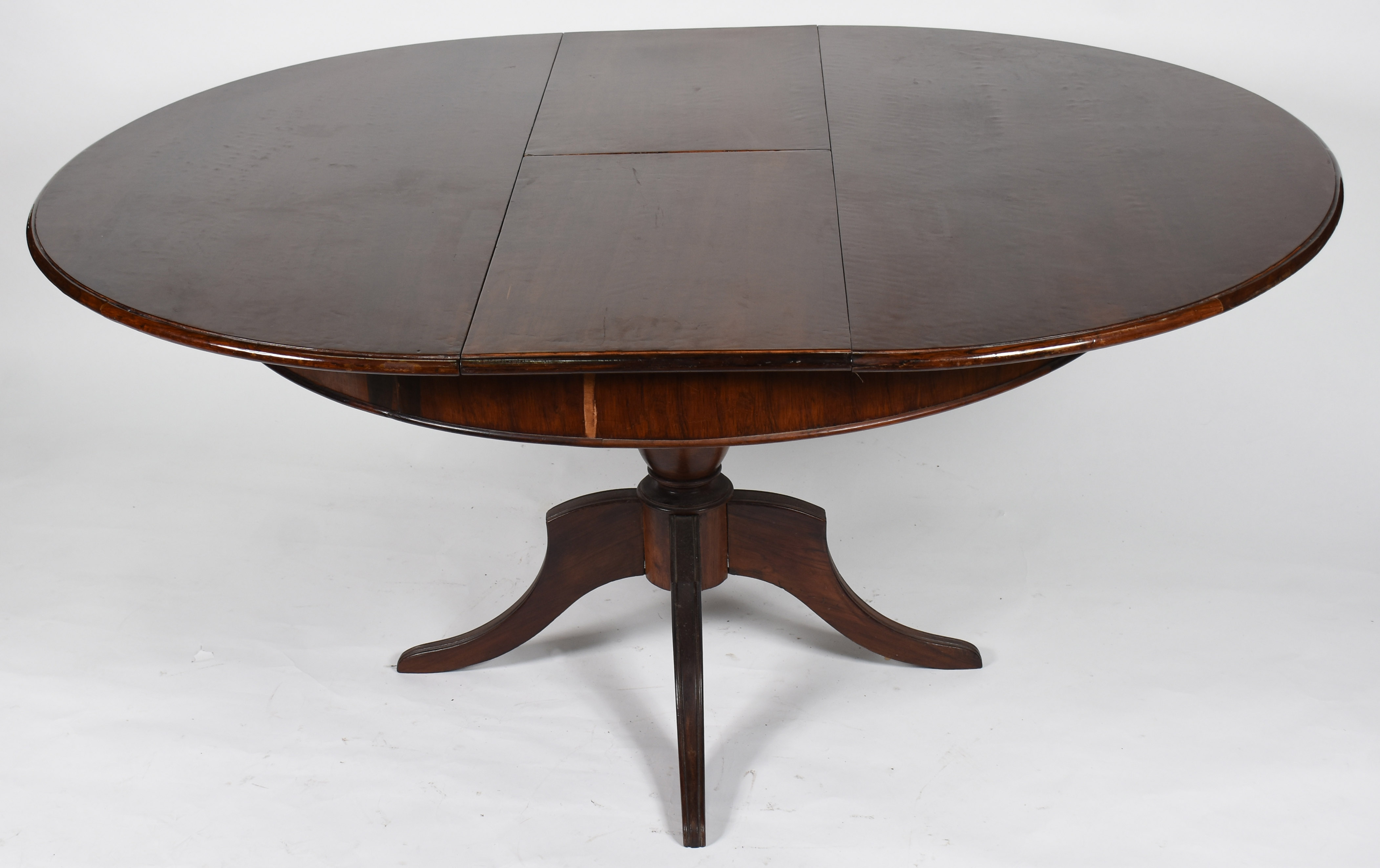 Mesa redonda de madeira nobre ( com tábua extensora de 39 cm ), apoio... - foto 2 de 6