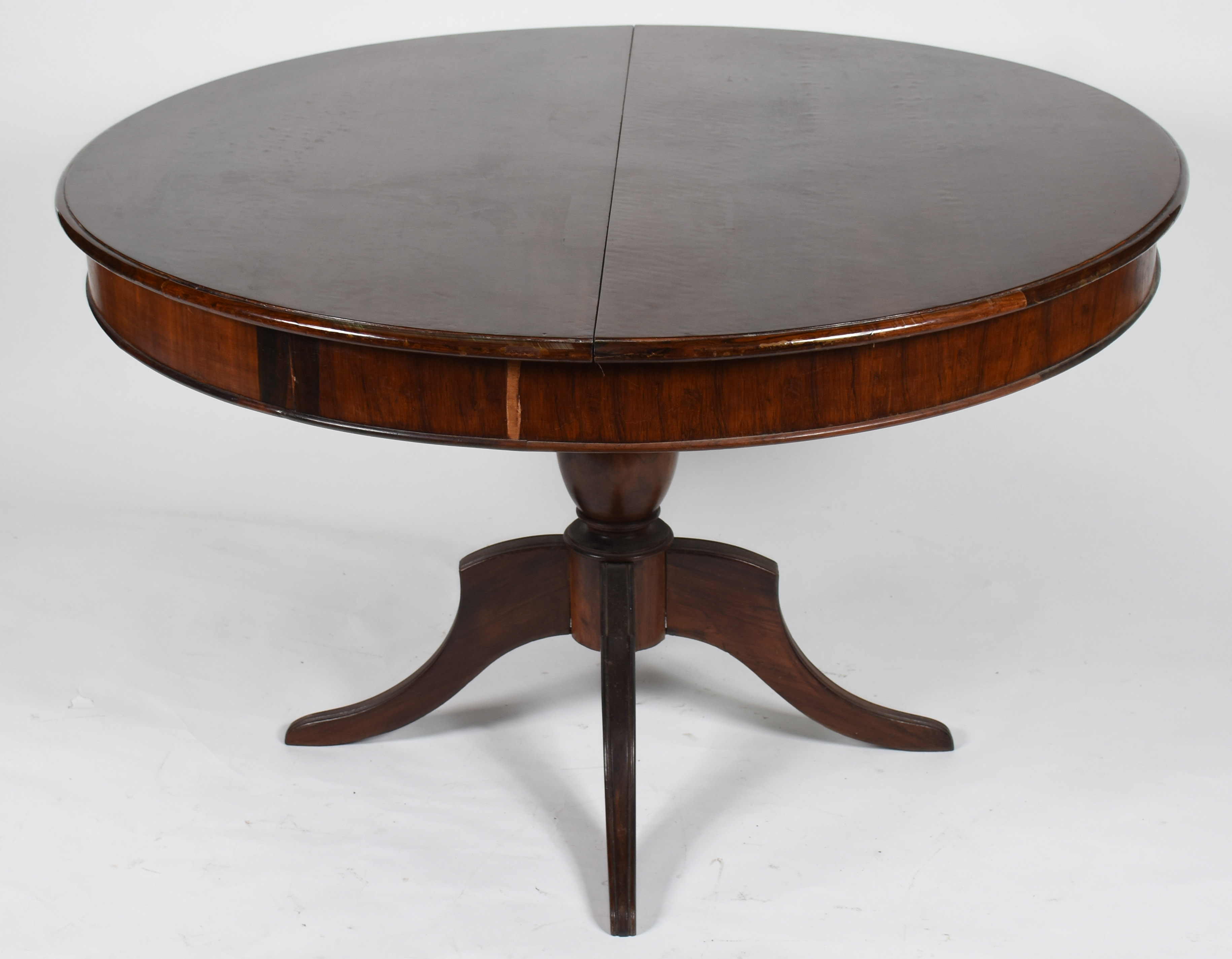Mesa redonda de madeira nobre ( com tábua extensora de 39 cm ), apoio... - foto 1 de 6