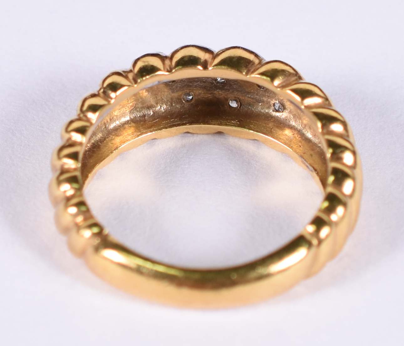 Anel de ouro 18 k com brilhantes . Aro 10 ( Por questão de segurança... - foto 3 de 3