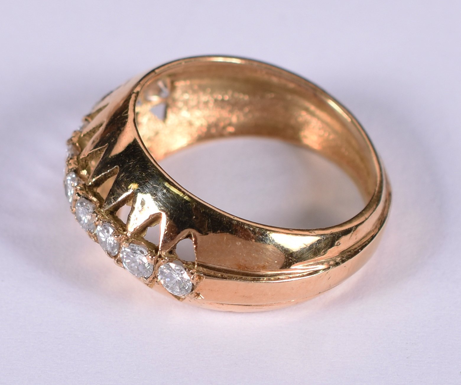 Anel de ouro 18 k com brilhantes . Aro 20 ( Por questão de segurança... - foto 2 de 3