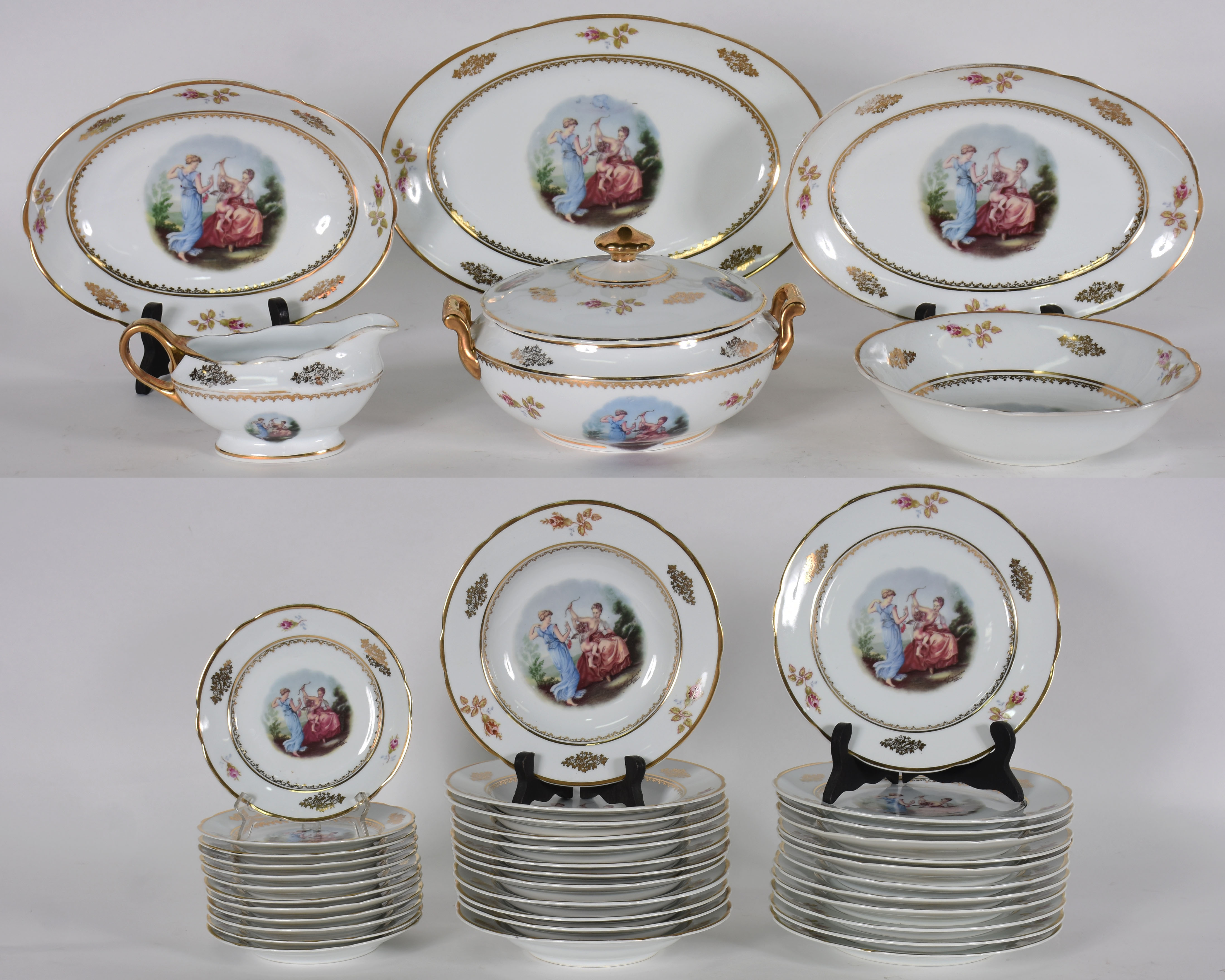 Aparelho de jantar de porcelana Real composto de : 12 pratos rasos... - foto 1 de 6