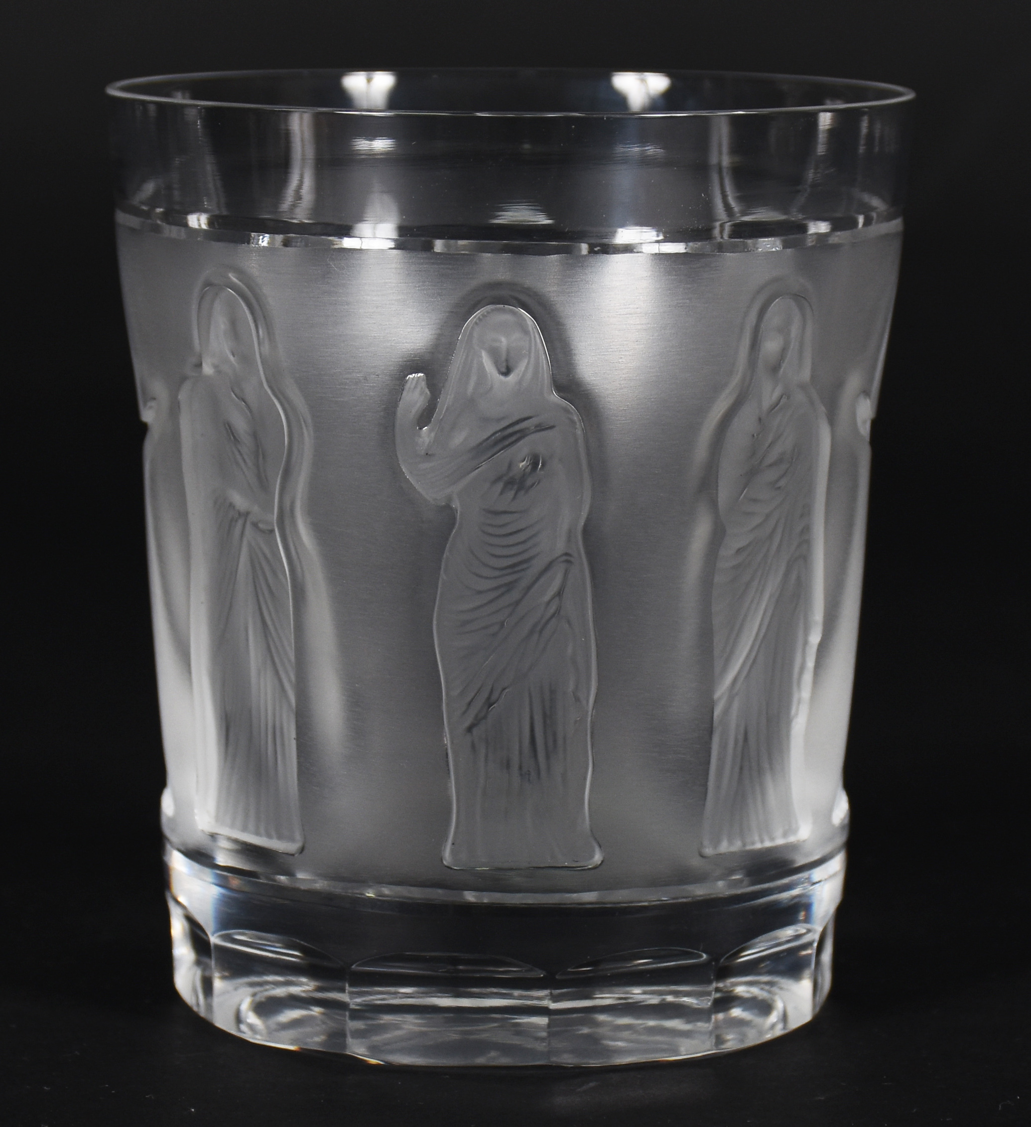 LALIQUE - Copo/Lapiseira de cristal frances com figuras em relevo... - foto 3 de 4
