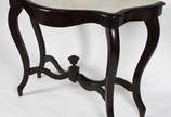Console de madeira nobre, estilo Luis Felipe, t... - Console de madeira nobre, estilo Luis Felipe, tampo de mármore.