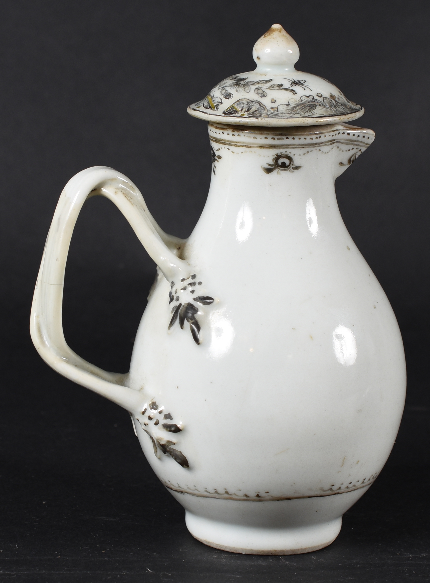 Cia. das Índias – Leiteira – Porcelana chinesa – Decoração floral... - foto 1 de 3
