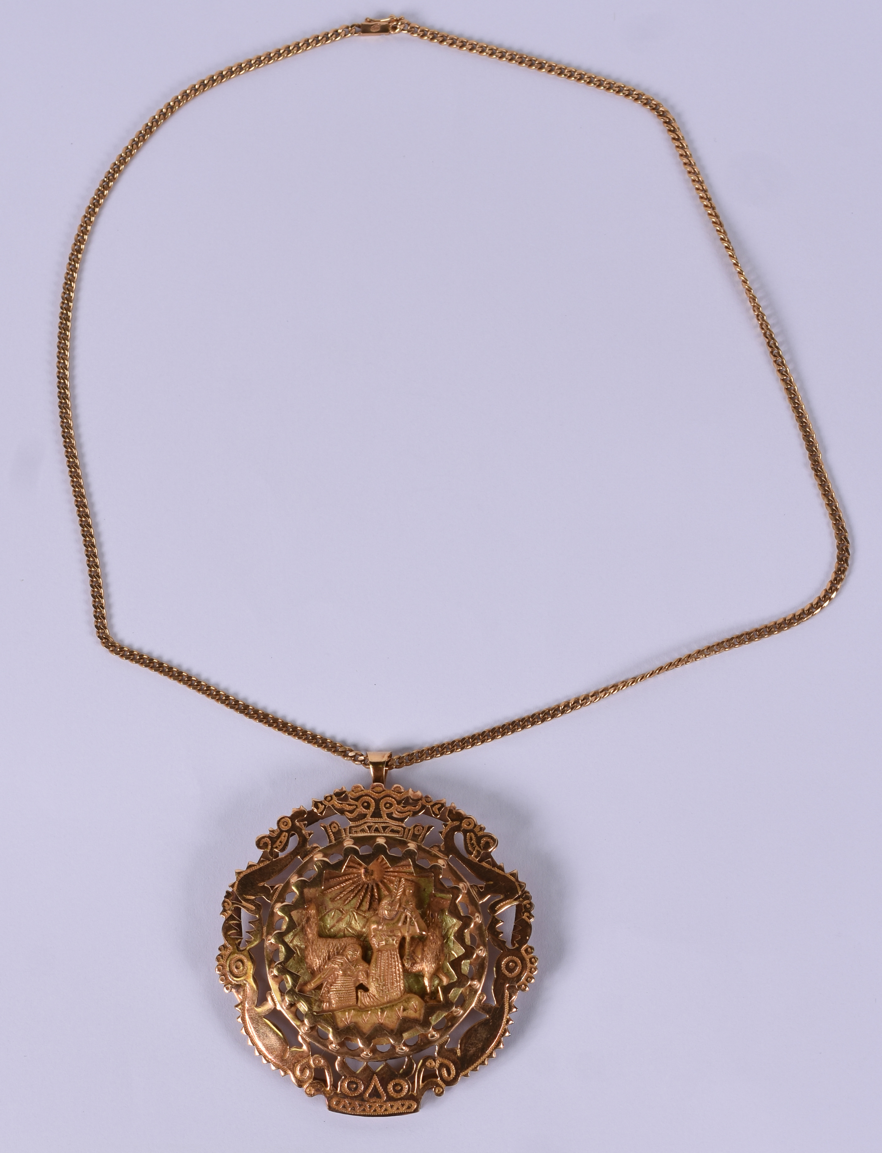 Cordão com broche / pendente de ouro 18 K com cena de " adoração ao... - foto 1 de 7