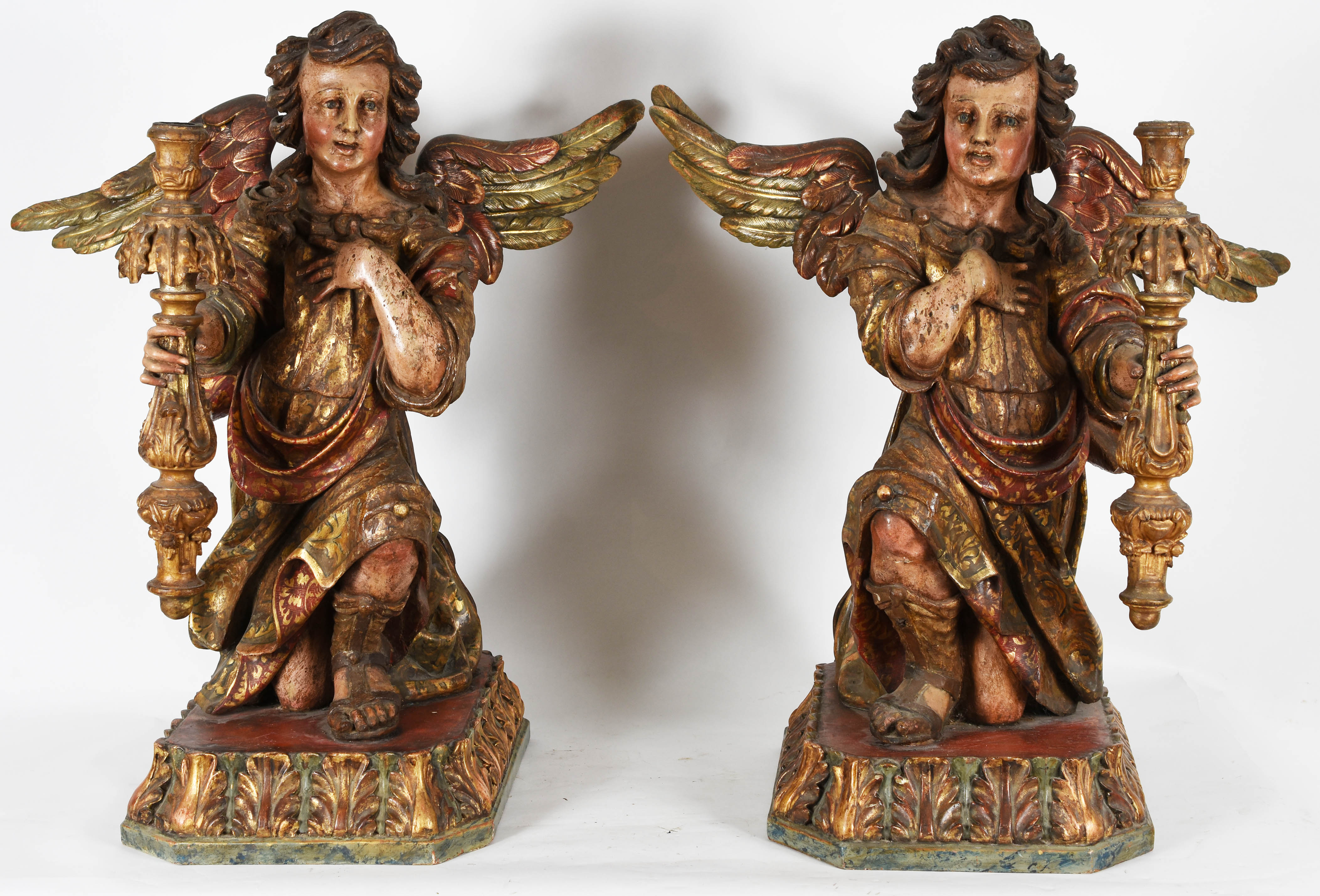 Arte Sacra – Par de “Anjos Tocheiros” barrocos – Madeira esculpida... - foto 1 de 6