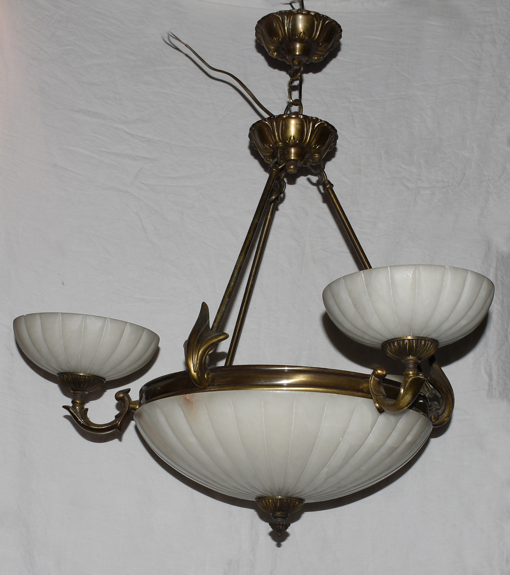 Lustre de metal dourado ( 1 cúpula lascada ) - foto 1 de 4