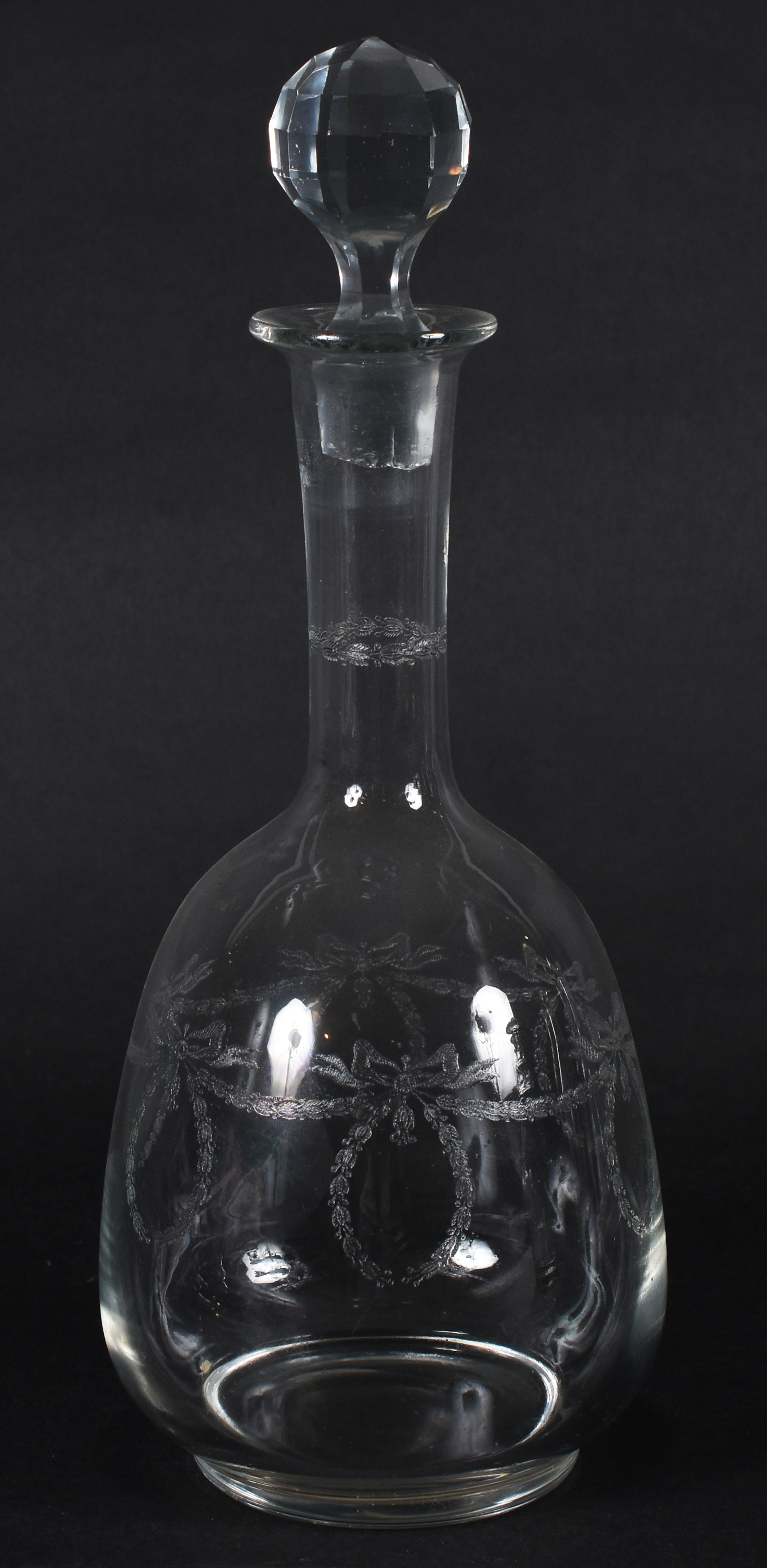 Garrafa – Cristal Saint Louis – Decoração lavrada em guirlandas... - foto 1 de 3