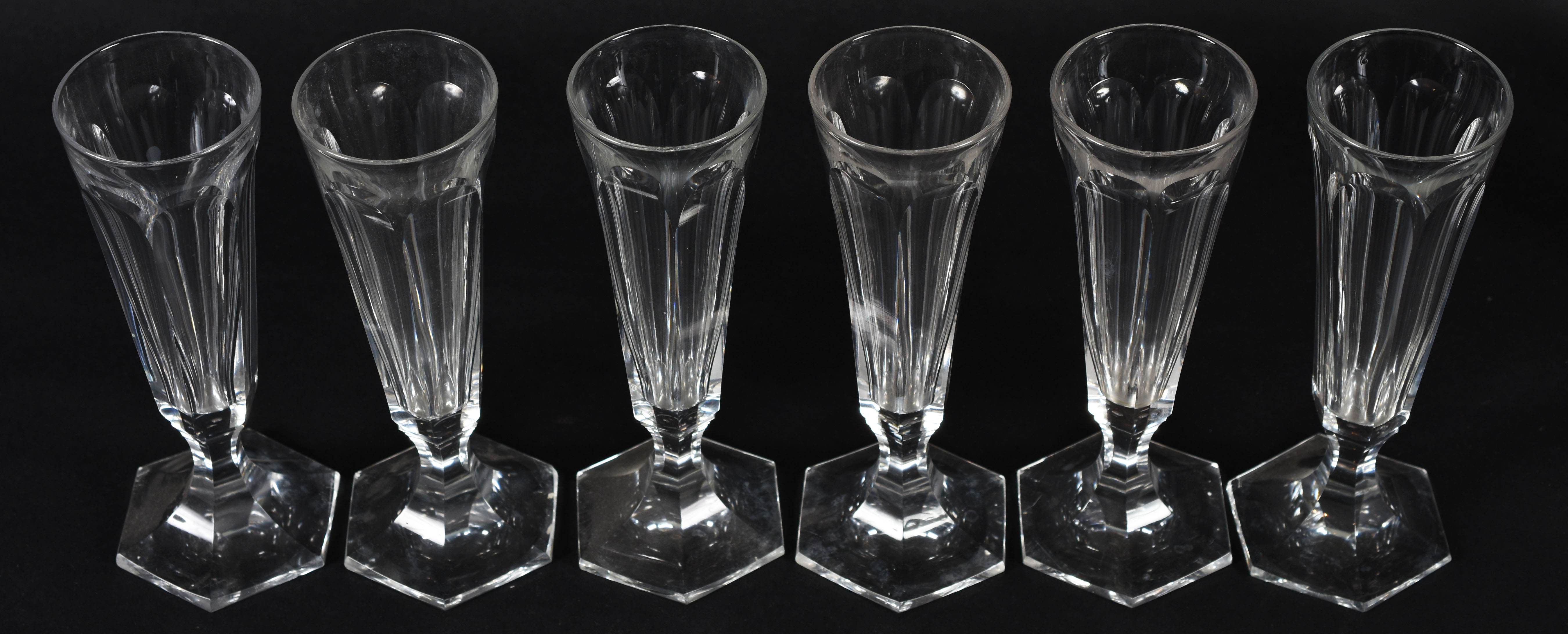 Conjunto de copos – Cristal Baccarat, modelo d’Harcourt – 12 flutes... - foto 2 de 3