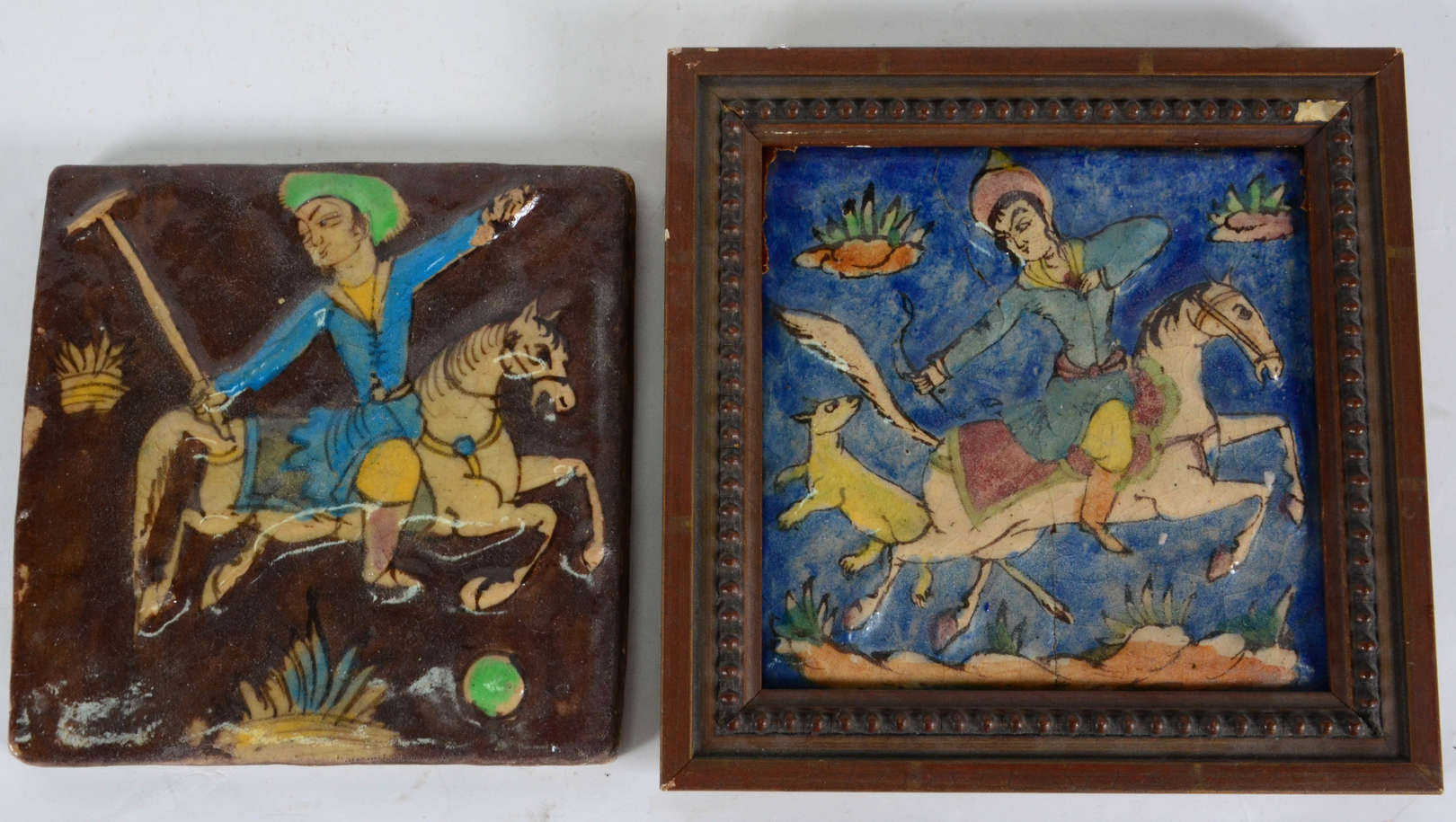 Cerâmica persa – Duas placas de cerâmica decoradas com cenas... - foto 1 de 2