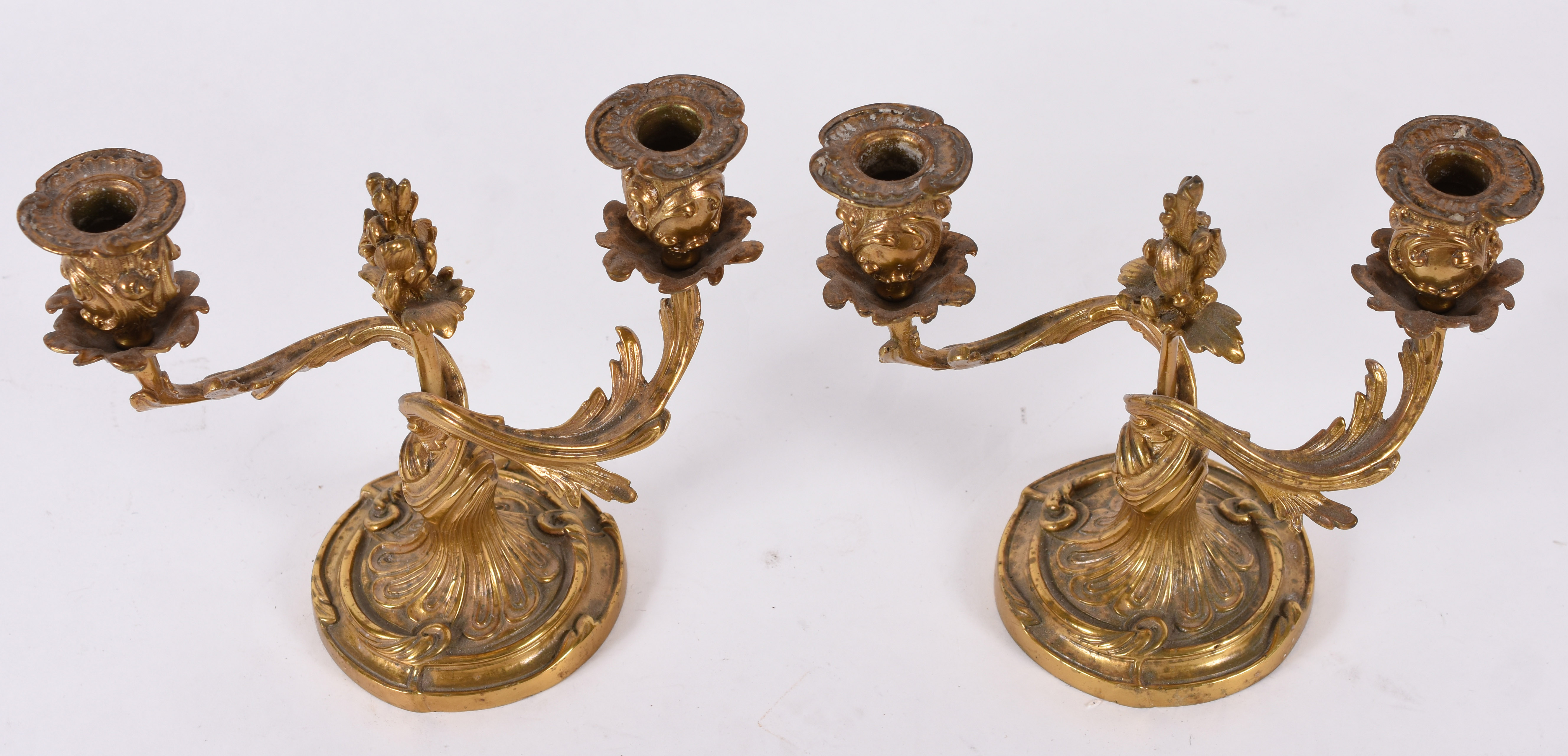 Par de candelabros baixos para duas velas – Bronze dourado a ouro –... - foto 2 de 3
