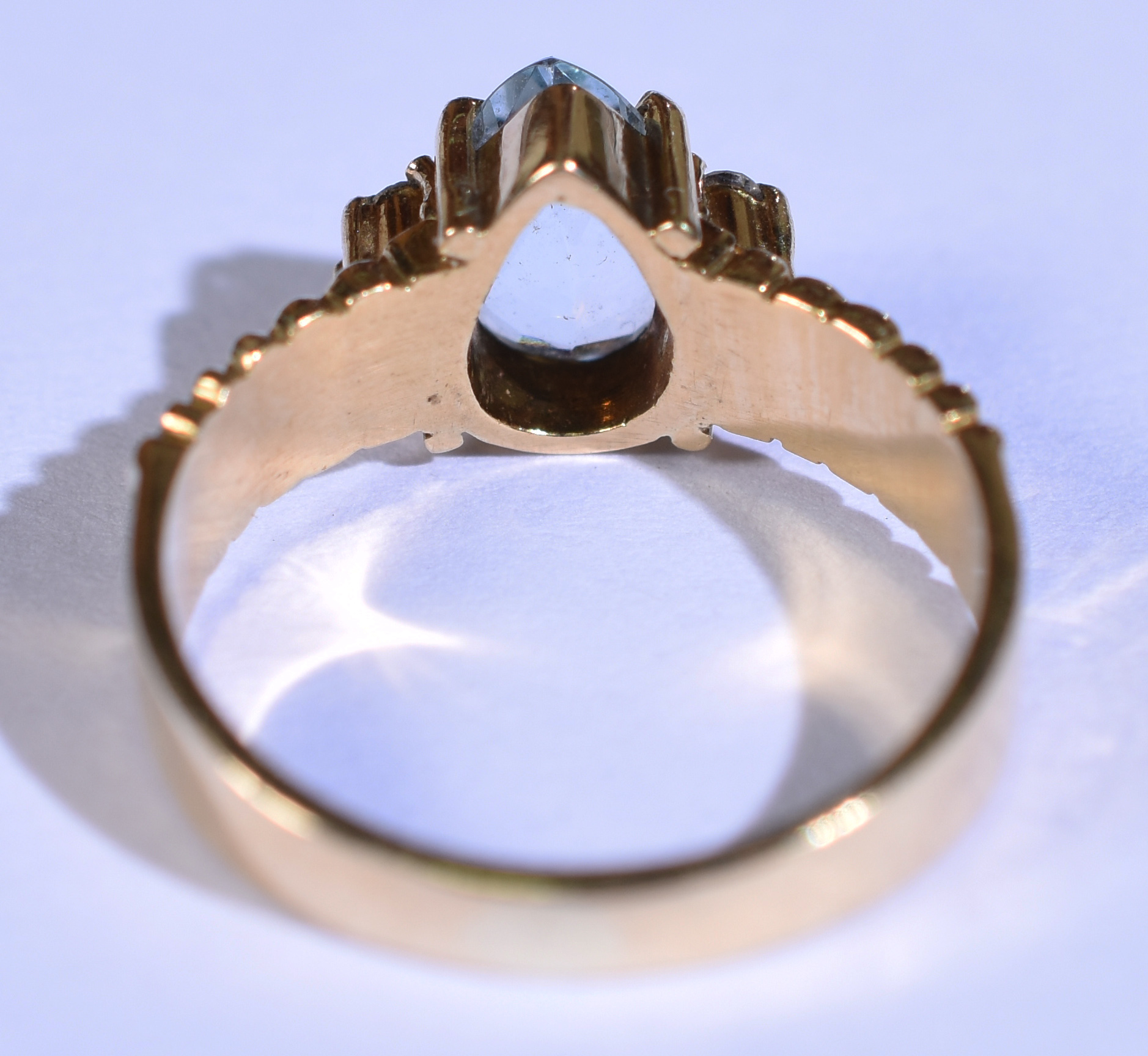 Anel de ouro 18k com 4 brilhantes e 1 topázio azel . Aro 13 (Por... - foto 4 de 4