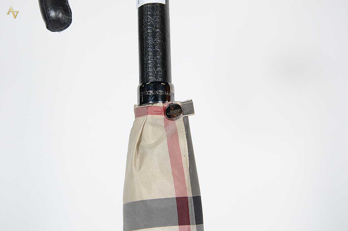 BURBERRY - Guarda chuva com cabo de couro. - foto 3 de 3