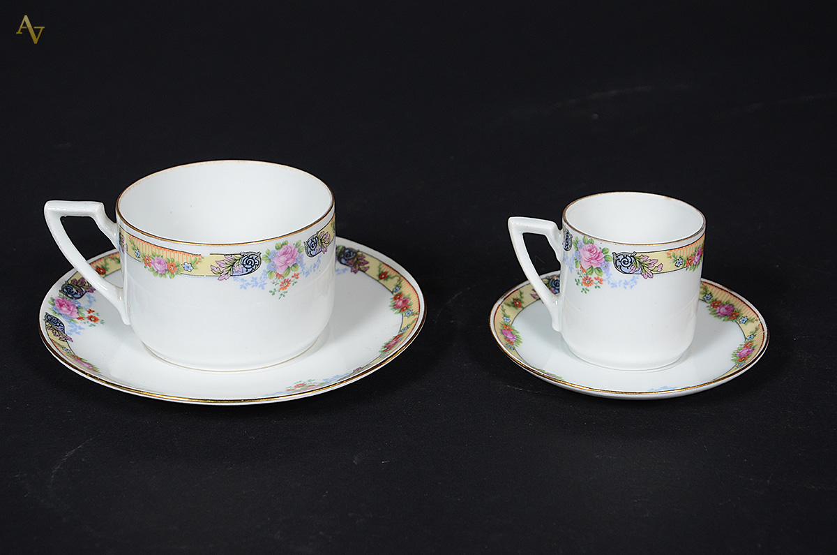 Serviço de porcelana tcheca na cor branca decorada com guirlandas... - foto 2 de 2