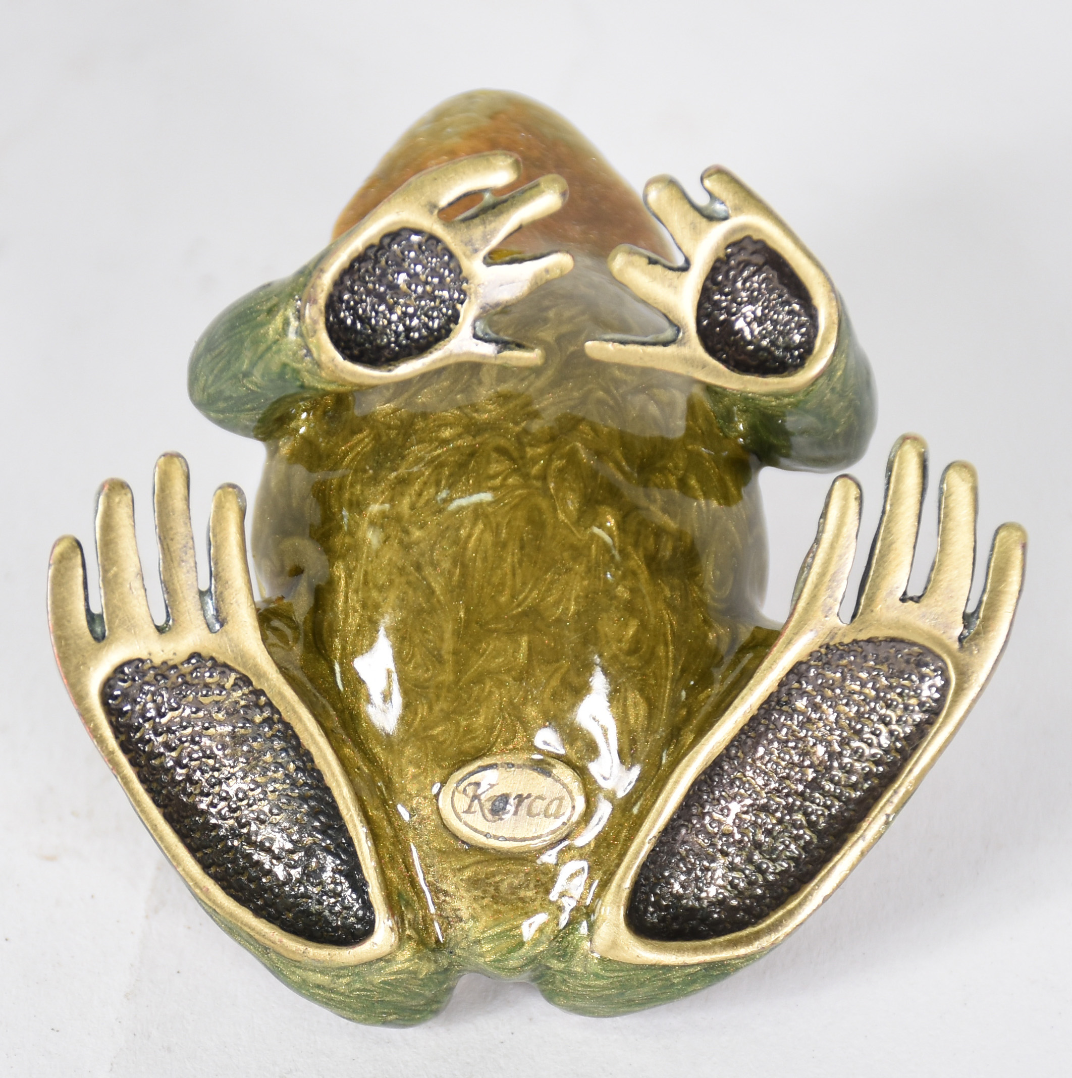 Três porta pílulas de metal esmaltado com pedrinhas coloridas... - foto 4 de 6