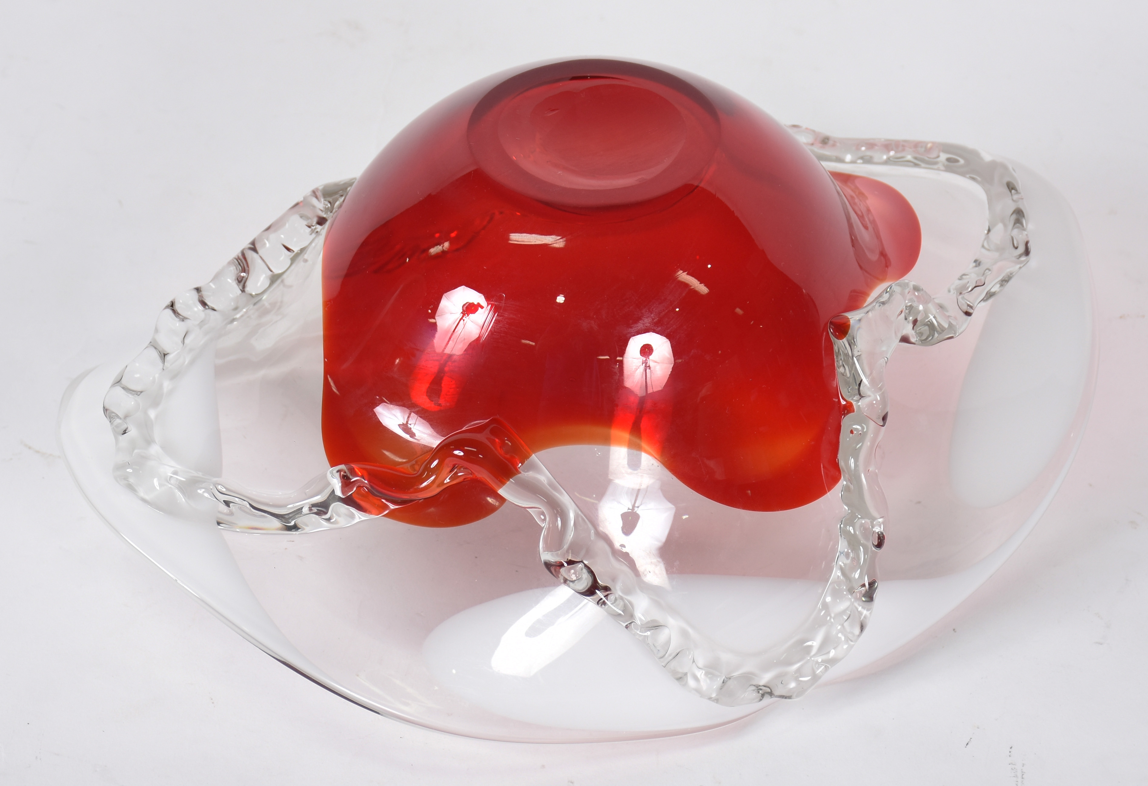 Centro de mesa de Murano branco com vermelho . - foto 4 de 4