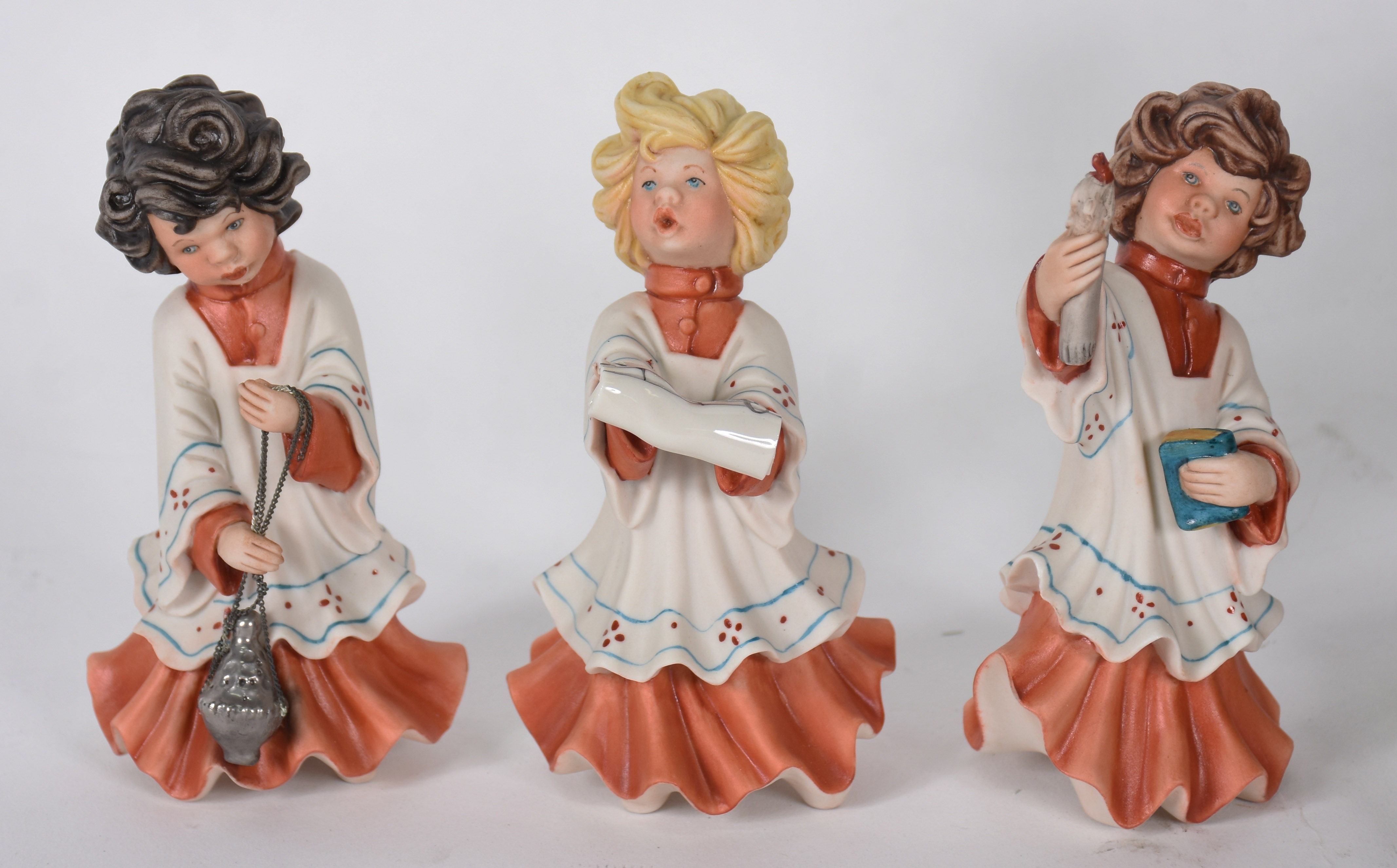 Cinco estatuetas Italianas diversas de biscuit policromado... - foto 2 de 10