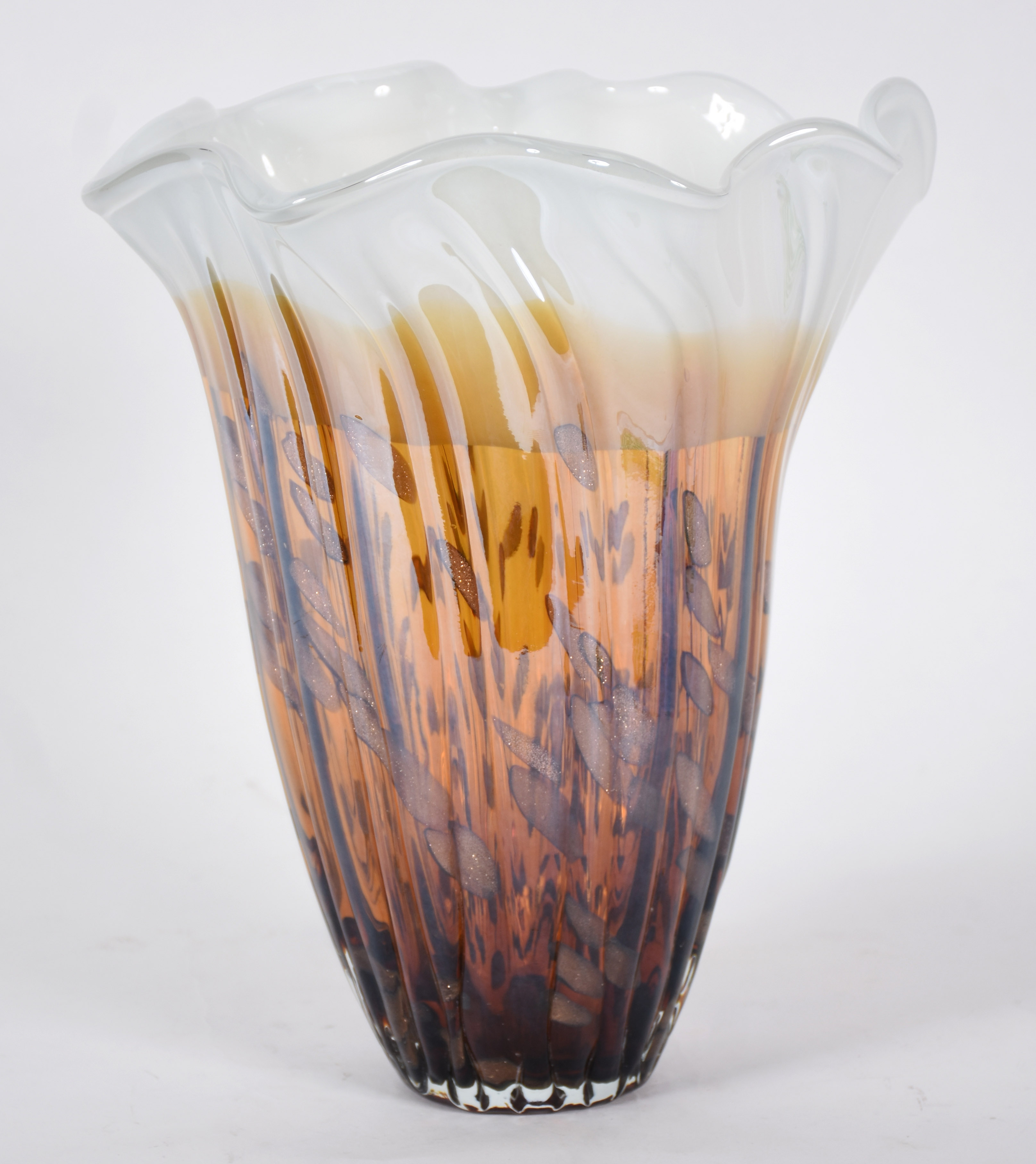 Vaso de Murano âmbar e branco . - foto 2 de 4