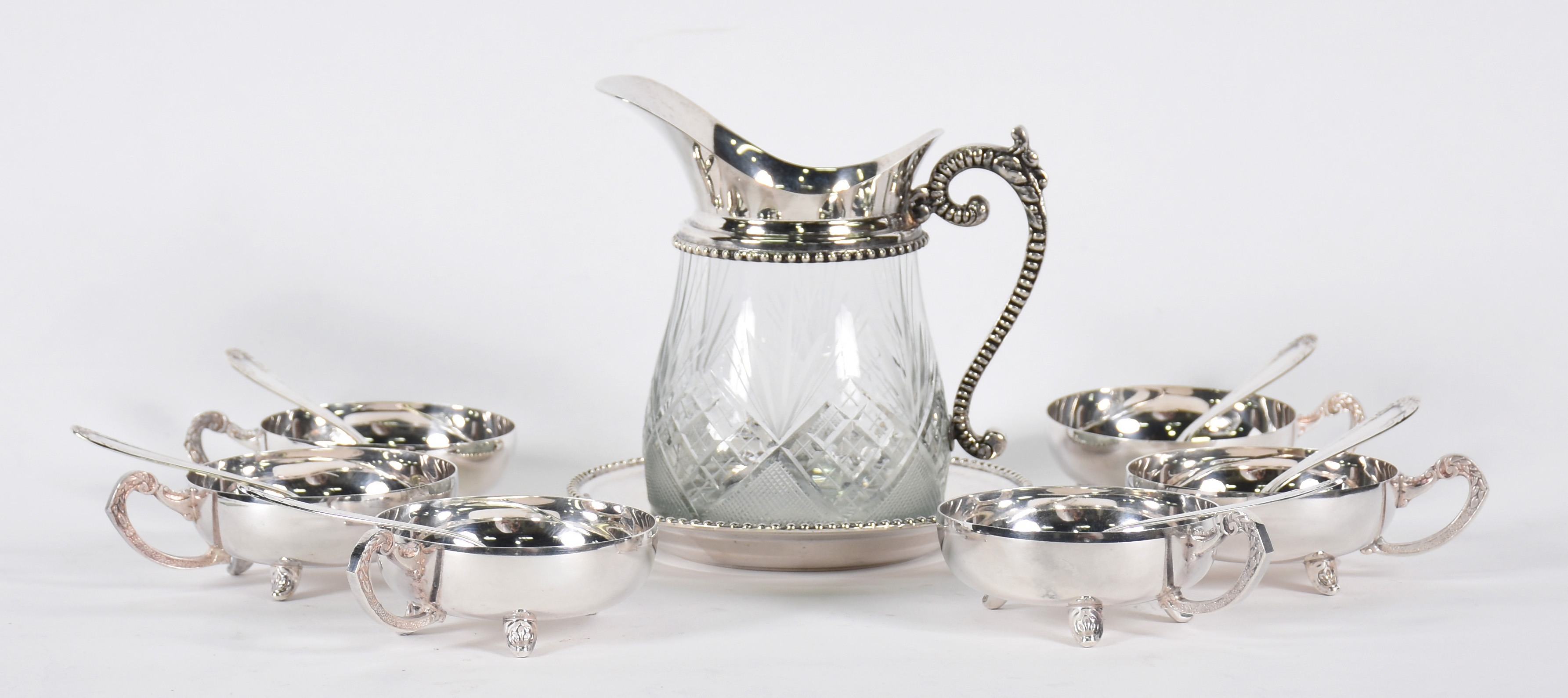 Conjunto com 6 taças para sorvete com colher de metal Eberle e jarra... - foto 1 de 6