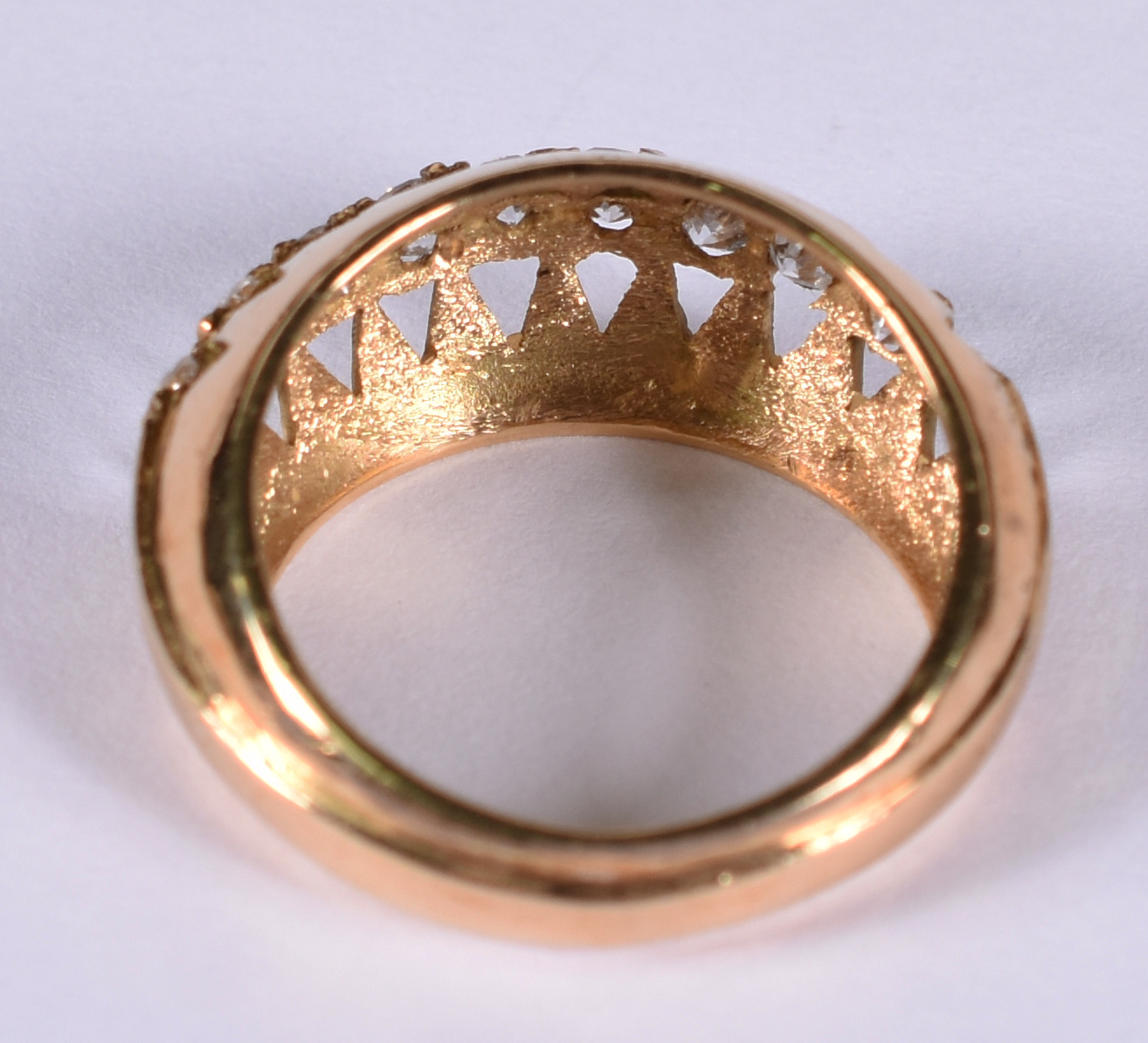 Anel de ouro 18 k com brilhantes . Aro 20 ( Por questão de segurança... - foto 3 de 3