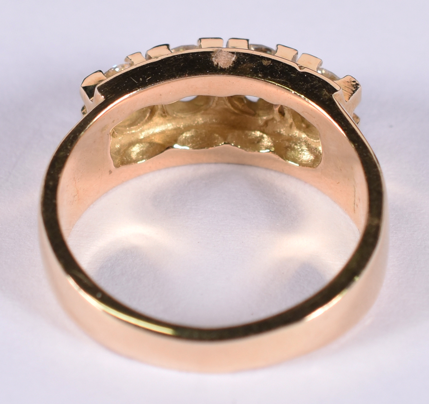 Anel de ouro 18 k com brilhantes . Aro 18 ( Por questão de segurança... - foto 3 de 3