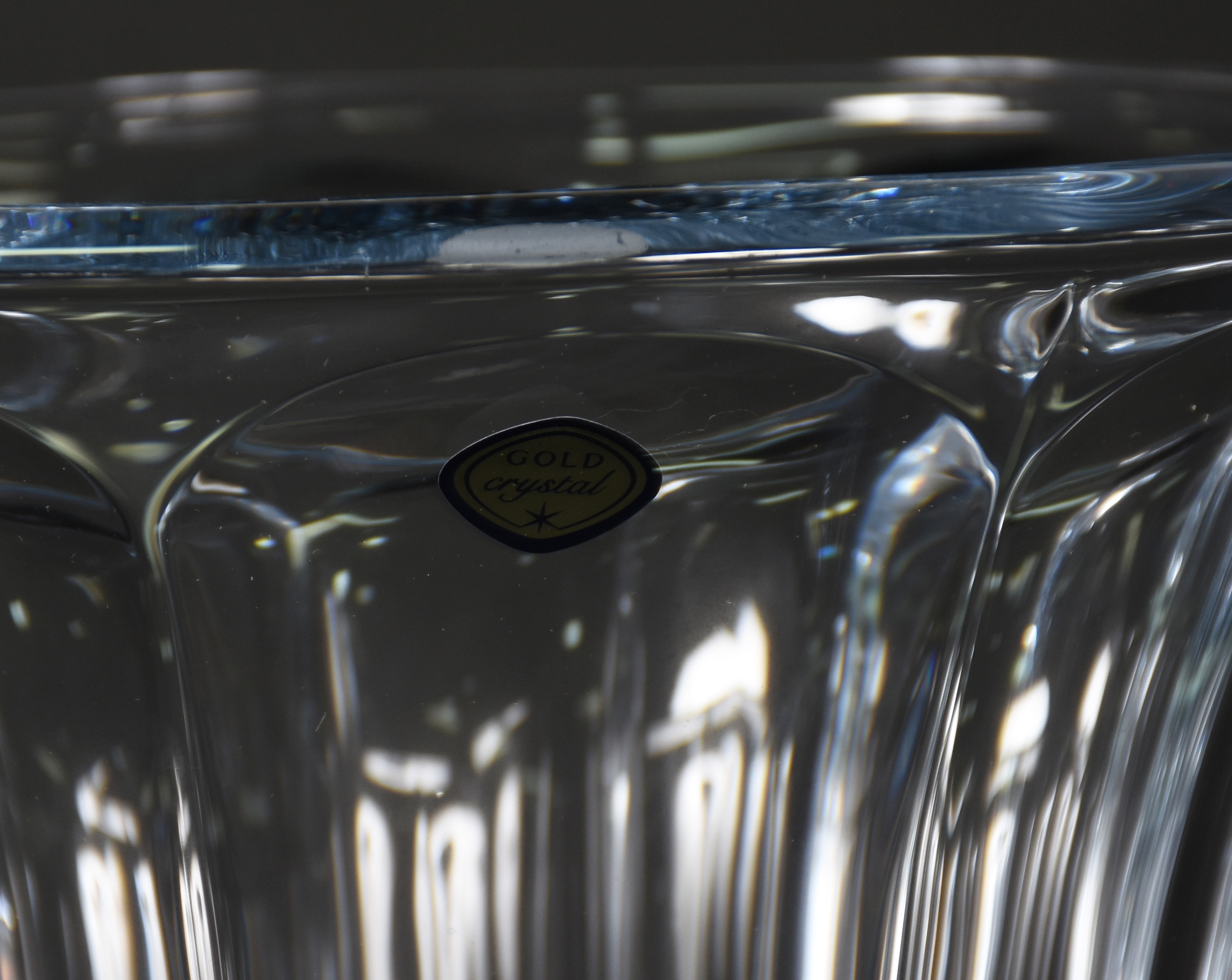 Vaso grande em bloco de cristal facetado - foto 3 de 4