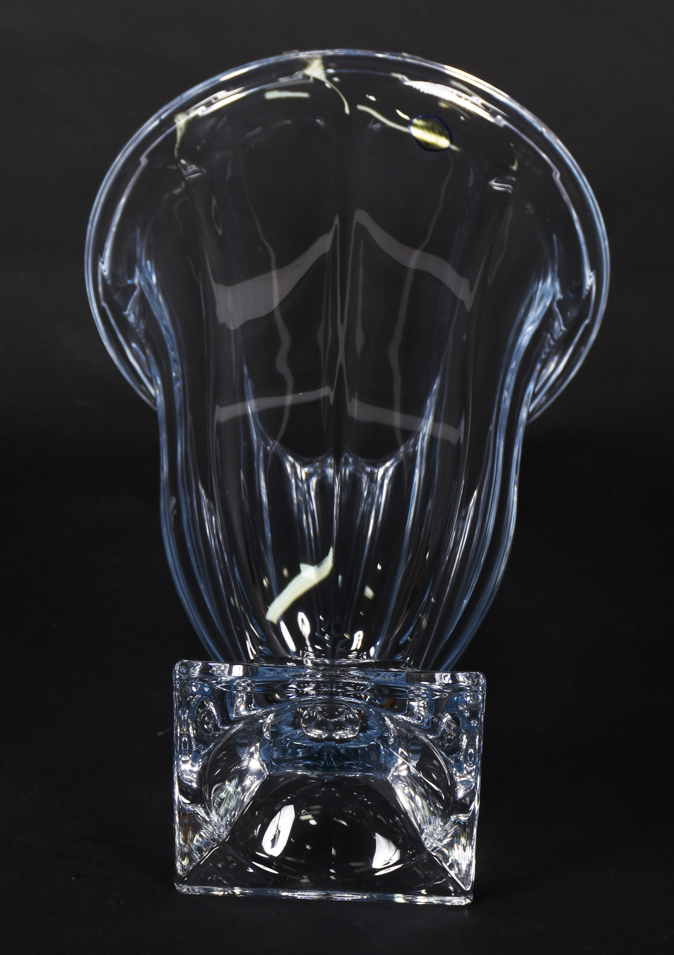 Vaso grande em bloco de cristal facetado - foto 4 de 4