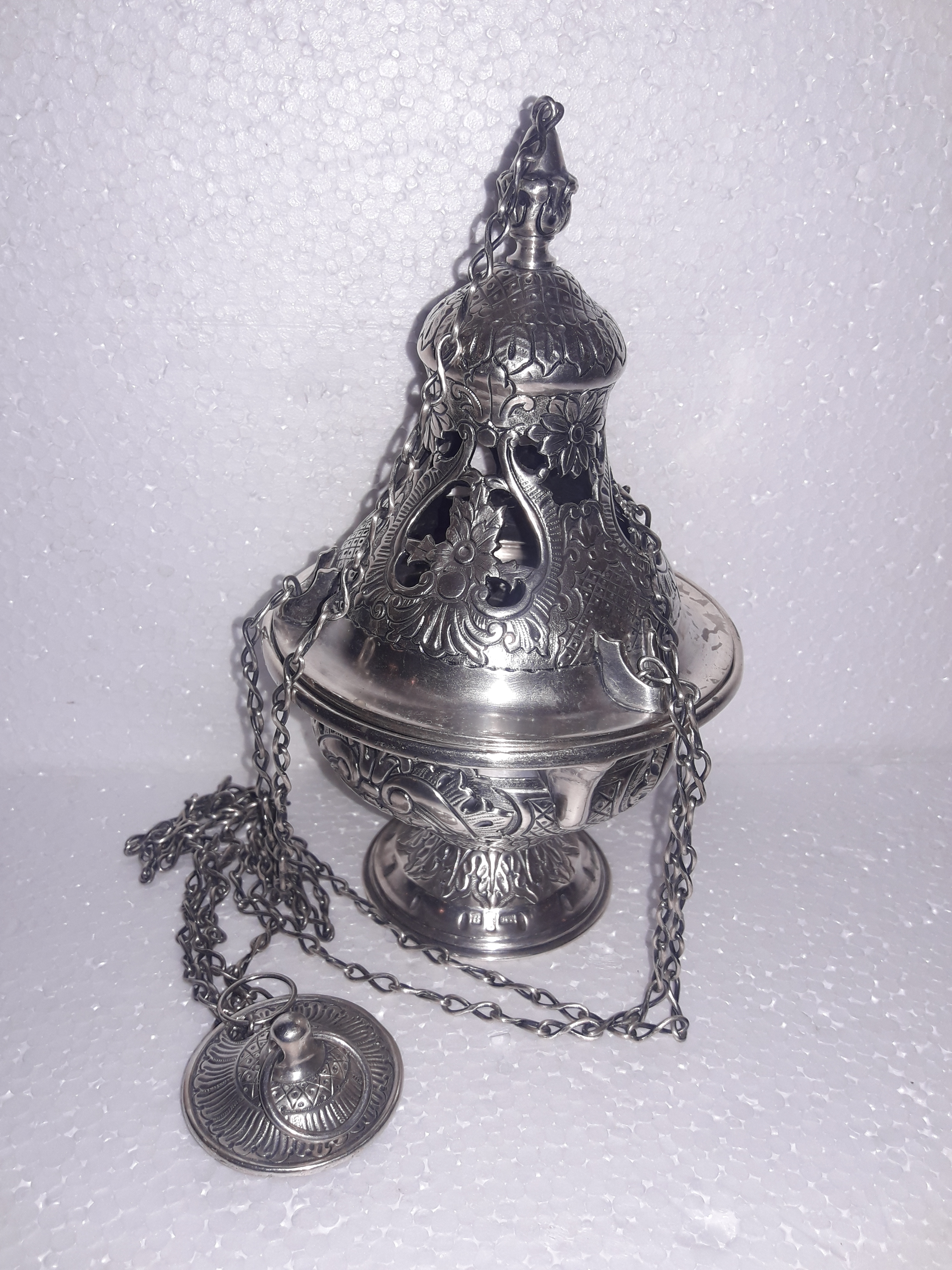 Arte Sacra – Turíbulo (peça litúrgica) – Prata Portuguesa, cinzelada... - foto 1 de 2