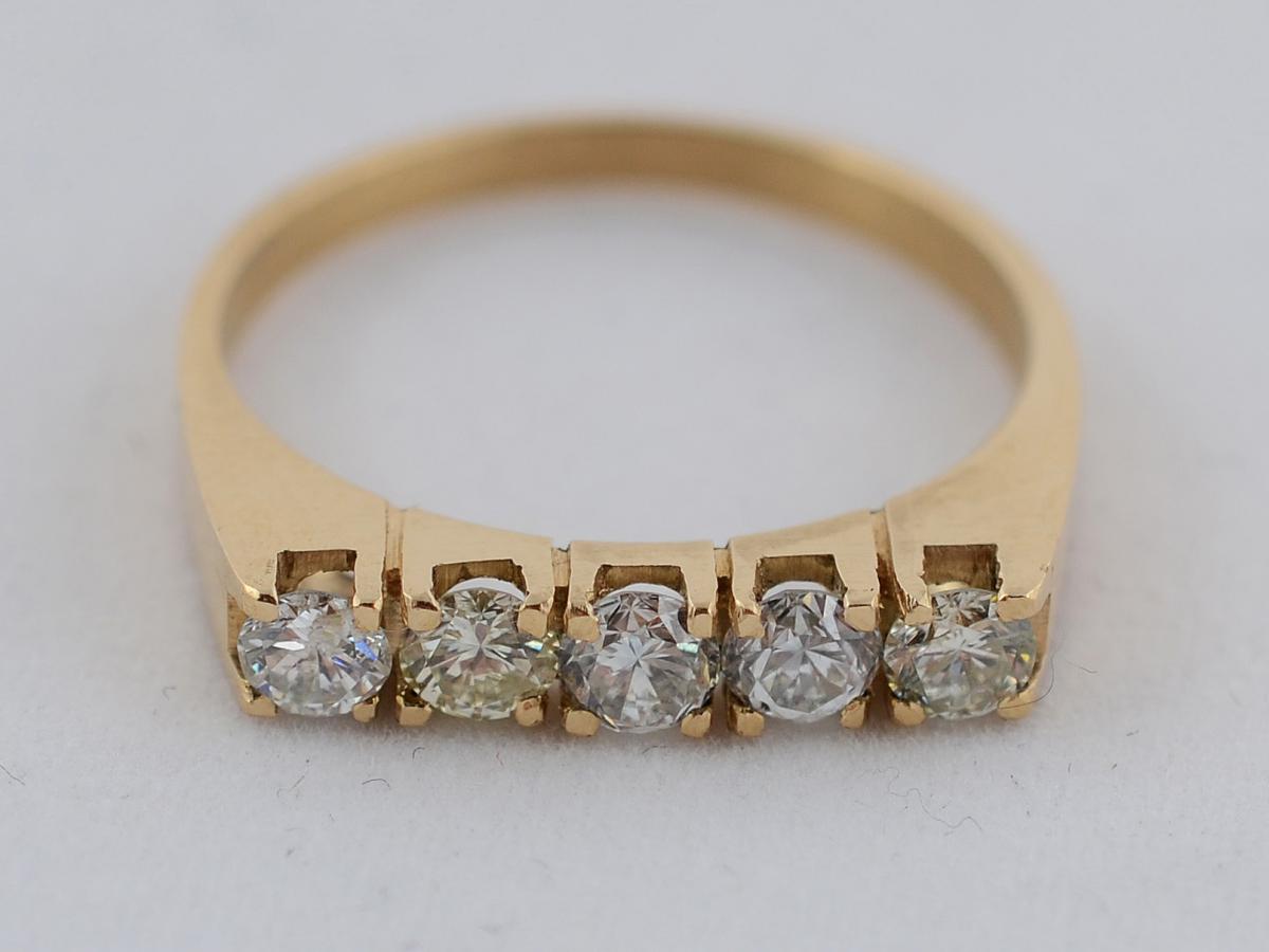 Anel de ouro amarelo 18 k com 0.50 ct de brilhantes. Peso total 3,8 g... - foto 2 de 2