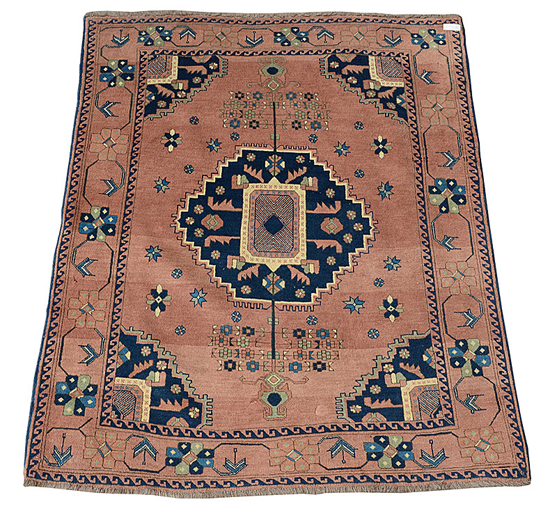 Tapete Afghan. Medidas 1,64 x 1,29 m.